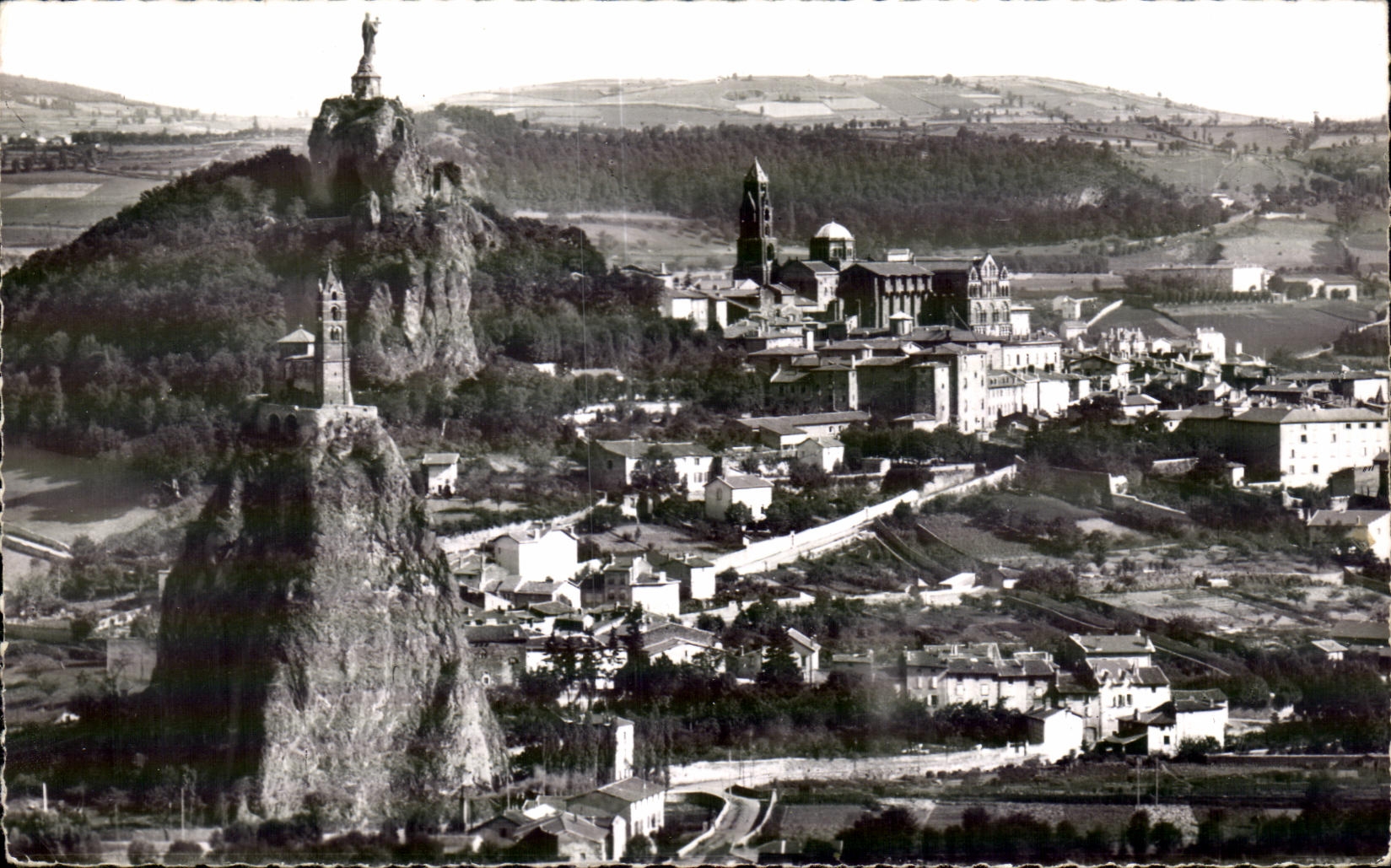 CPSM Le Puy Rochers Corneille et St Michel