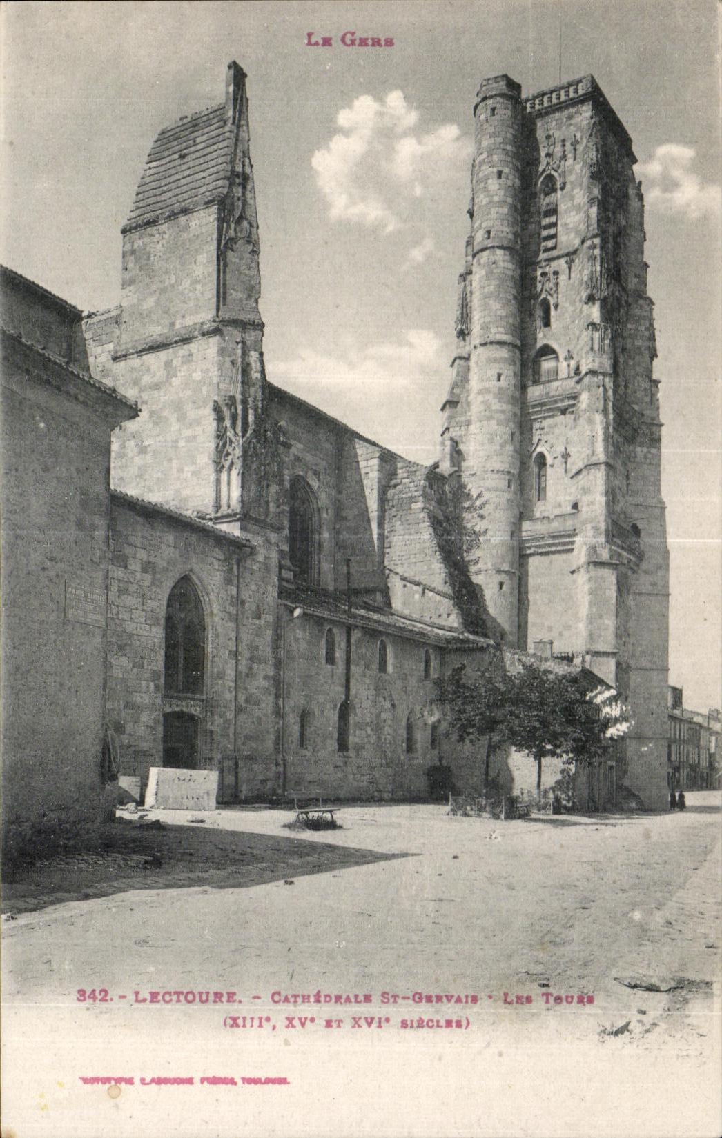 CPA Lectoure Cathedrale St Genvate Les Tours