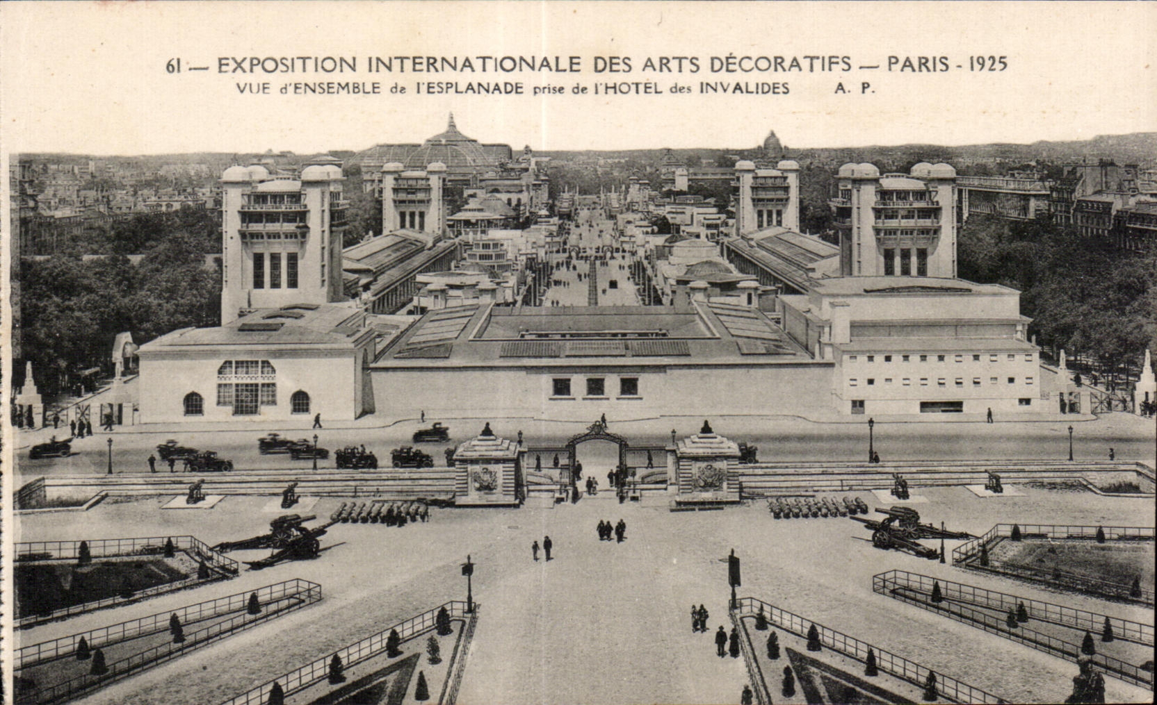 CPA Exposition internationale des arts decoratifs Paris 1925 Vue d Ensemble de l Esplanade prise de l Hotel des Invalide