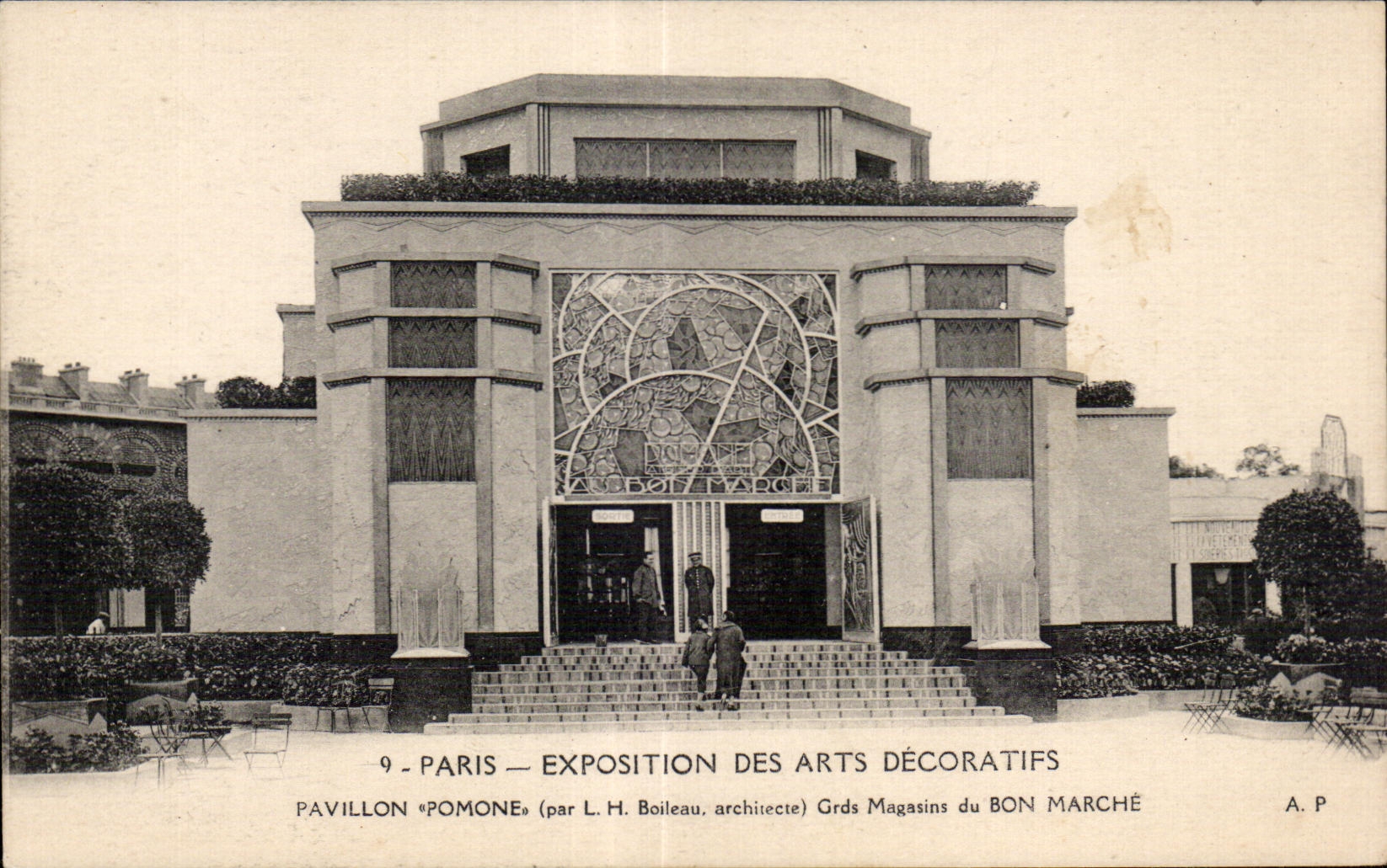 CPA Paris - Exposition des arts decoratifs Pavillons pomone Grands magasins du Bon Marche