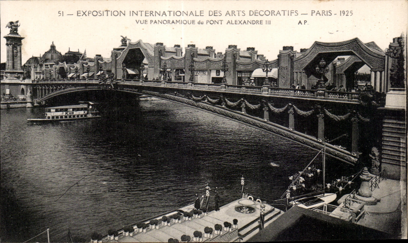 CPA Exposition Internationale des arts decoratifs - Paris - 1925 Vue Panoramioue du Pont ALexandre III