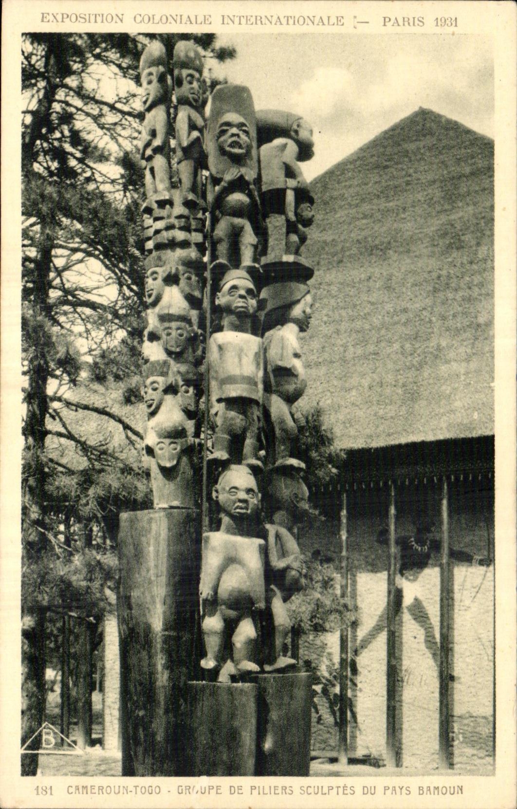 CPA Paris Exposition coloniale internationale 1931 Cameroun Togo Groupe de piliers sculptes du pays Bamoun 