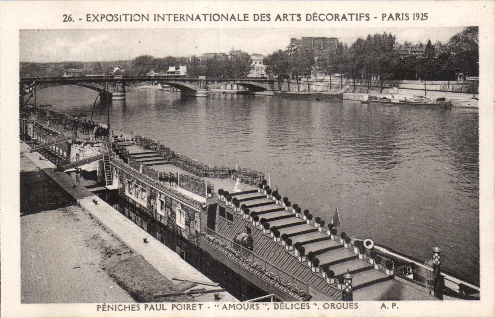CPA Paris Exposition des Arts decoratifs Paris 1925 Peniches Paul Poiret Amours Delices orgues 