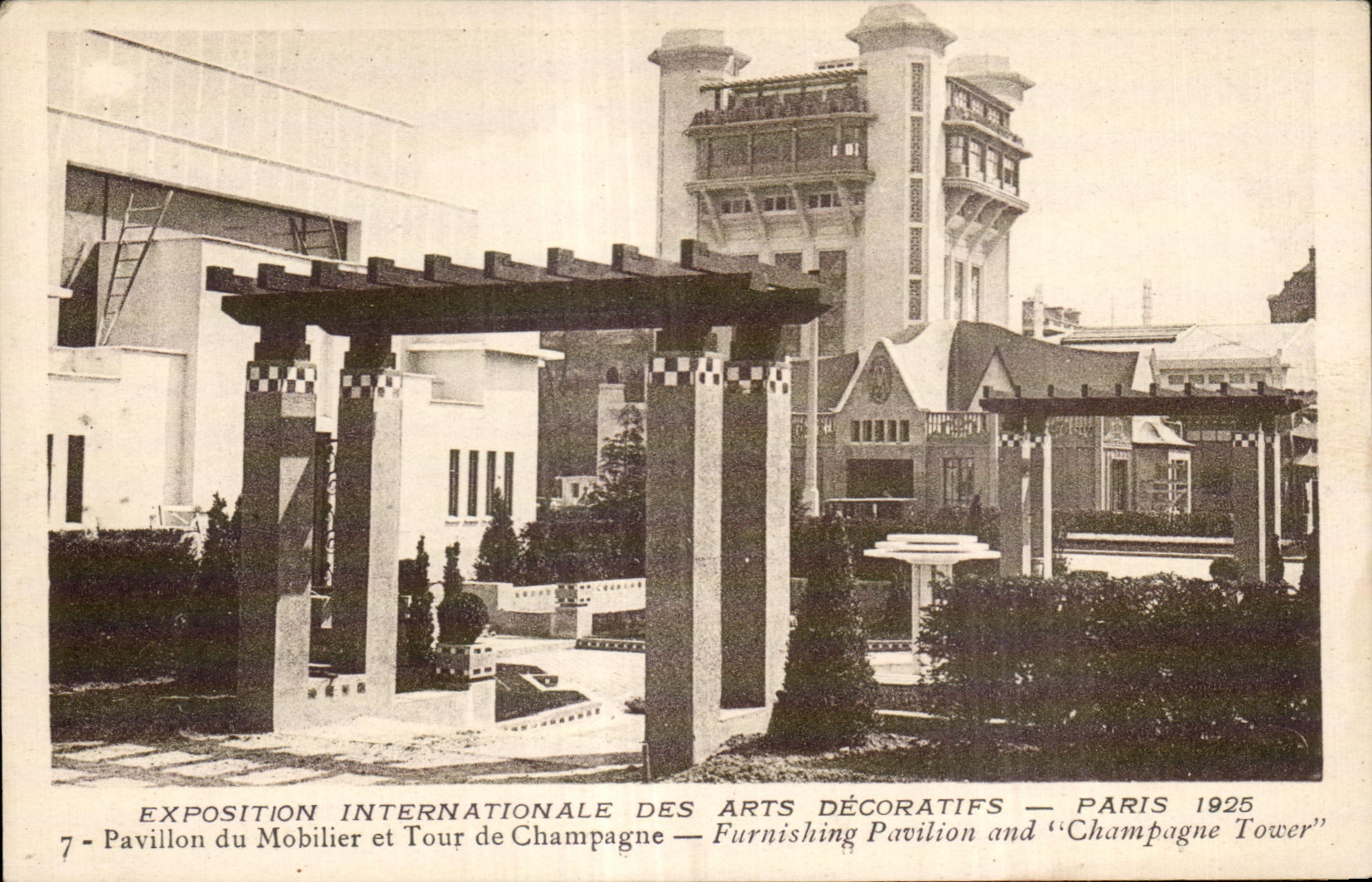 CPA Exposition internationale des Arts decoratifs Paris 1925 Pavillon du mobilier et Tour de Champagne