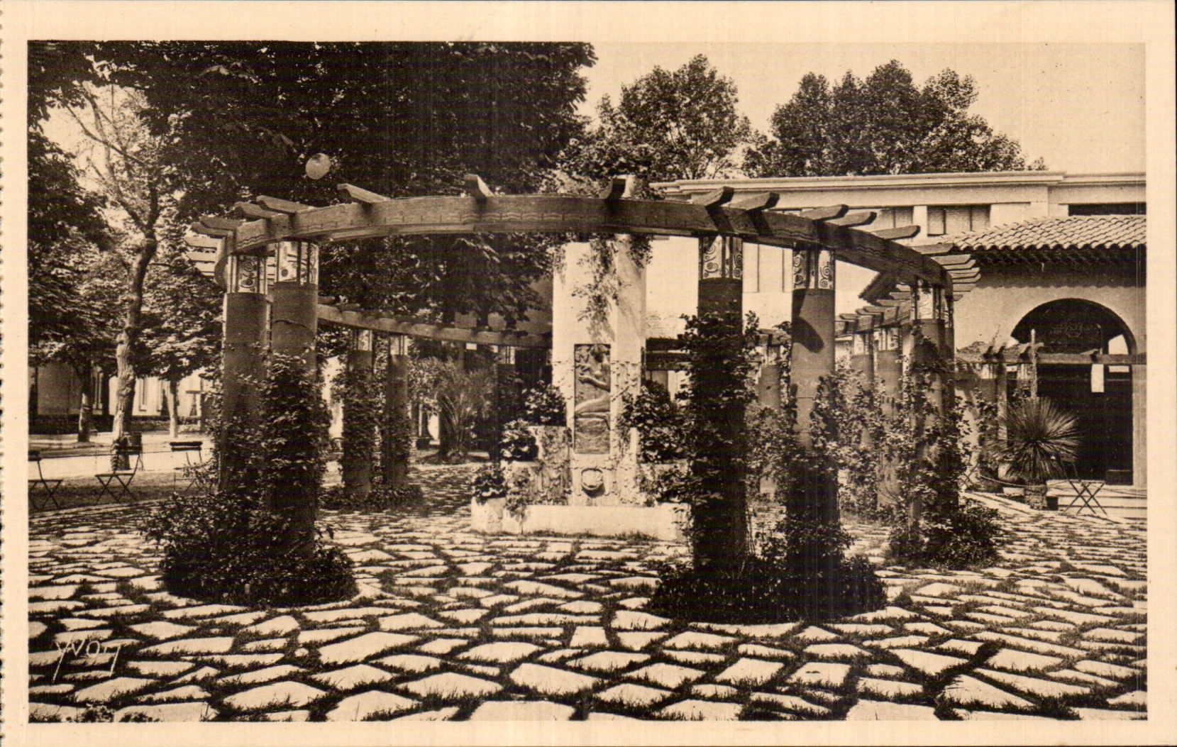 CPA Exposition internationale des Arts decoratifs Paris 1925 Patio des Alpes Maritimes