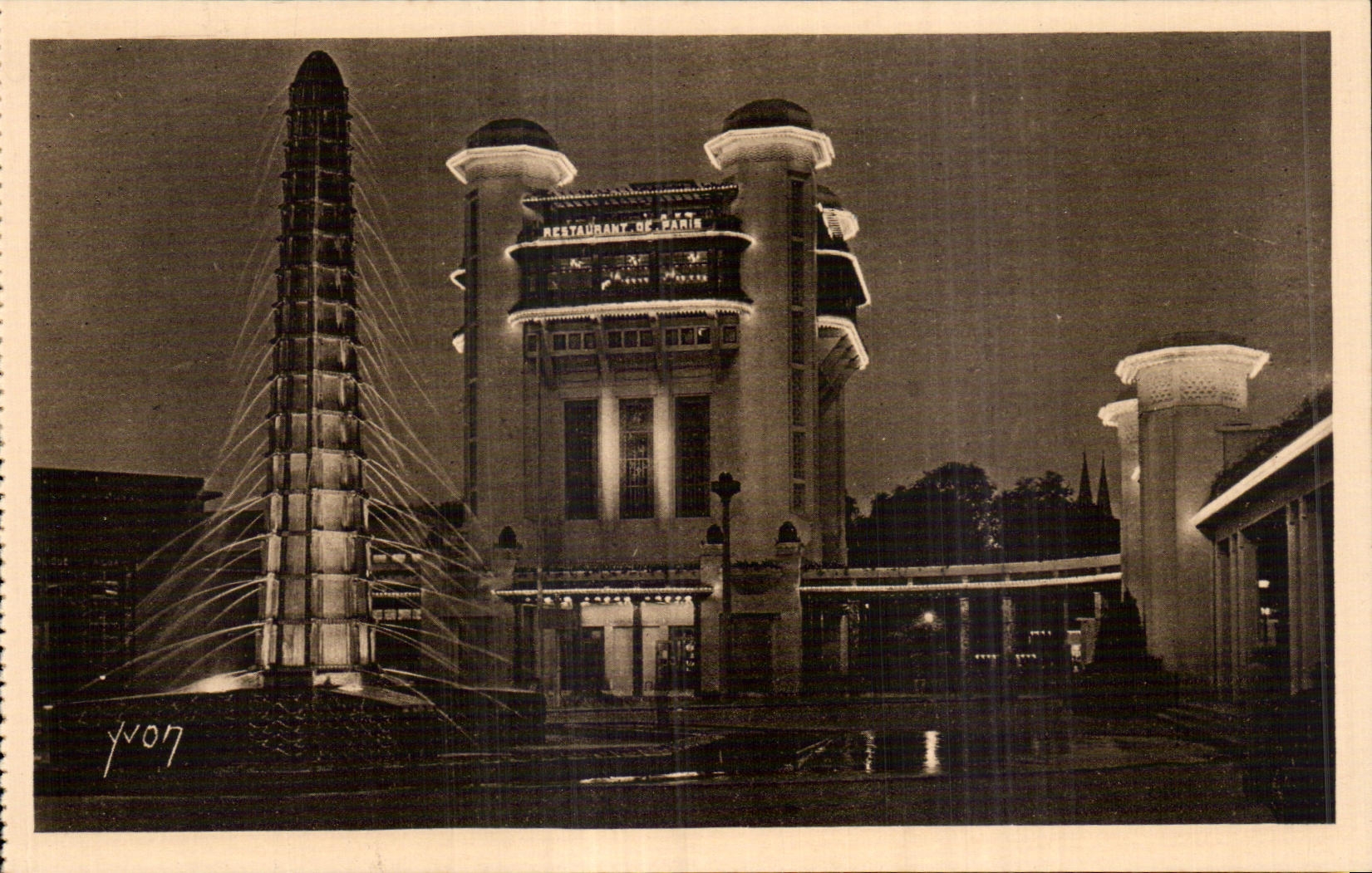CPA Exposition internationale des Arts decoratifs Paris 1925 Fontaine de Lalique et restaurant de Paris