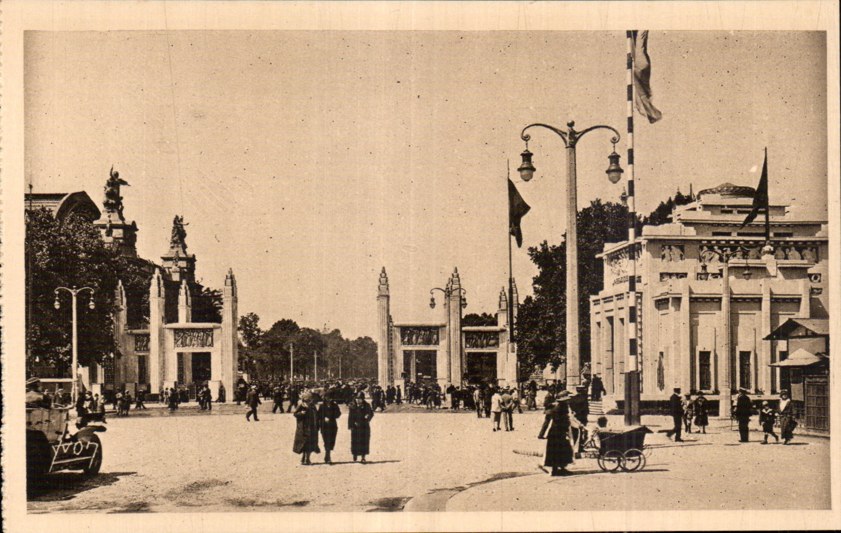 CPA Exposition internationale des Arts decoratifs Paris 1925 Porte d honneur