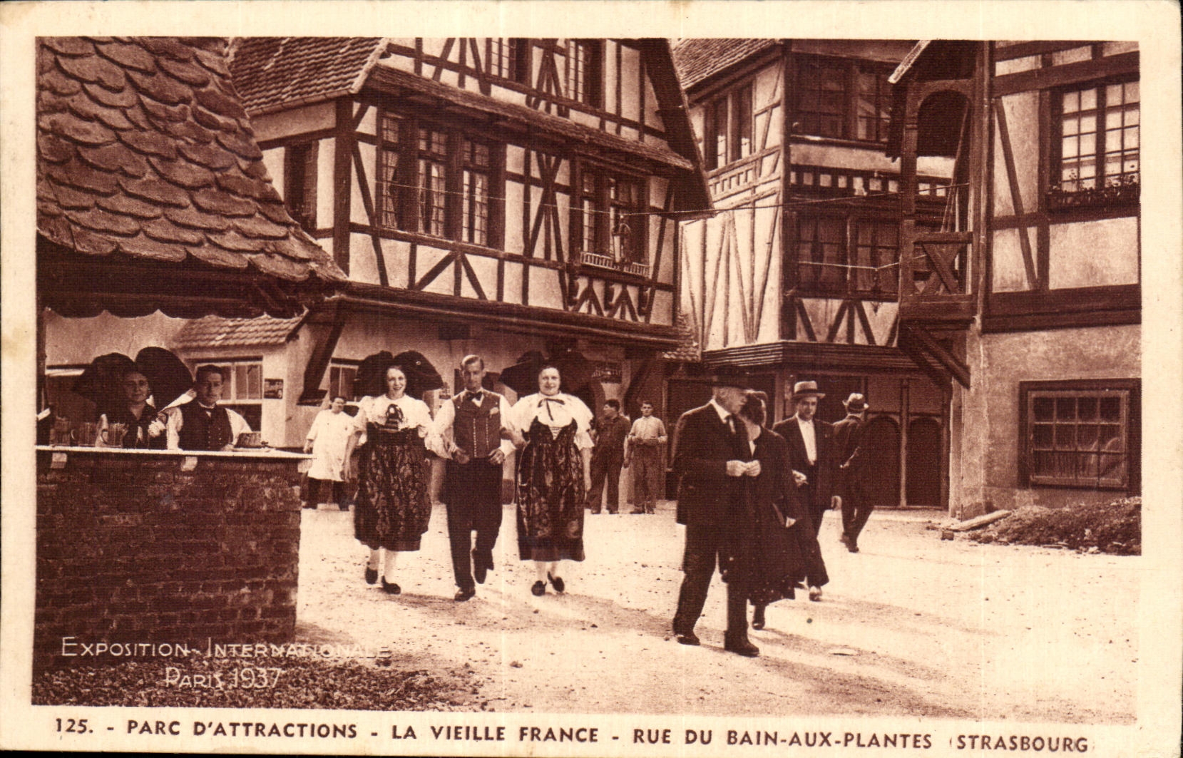CPA Exposition Internationale Paris 1937 parc d attractions - la vielle france - rue du bain-aux-plants strasbourg