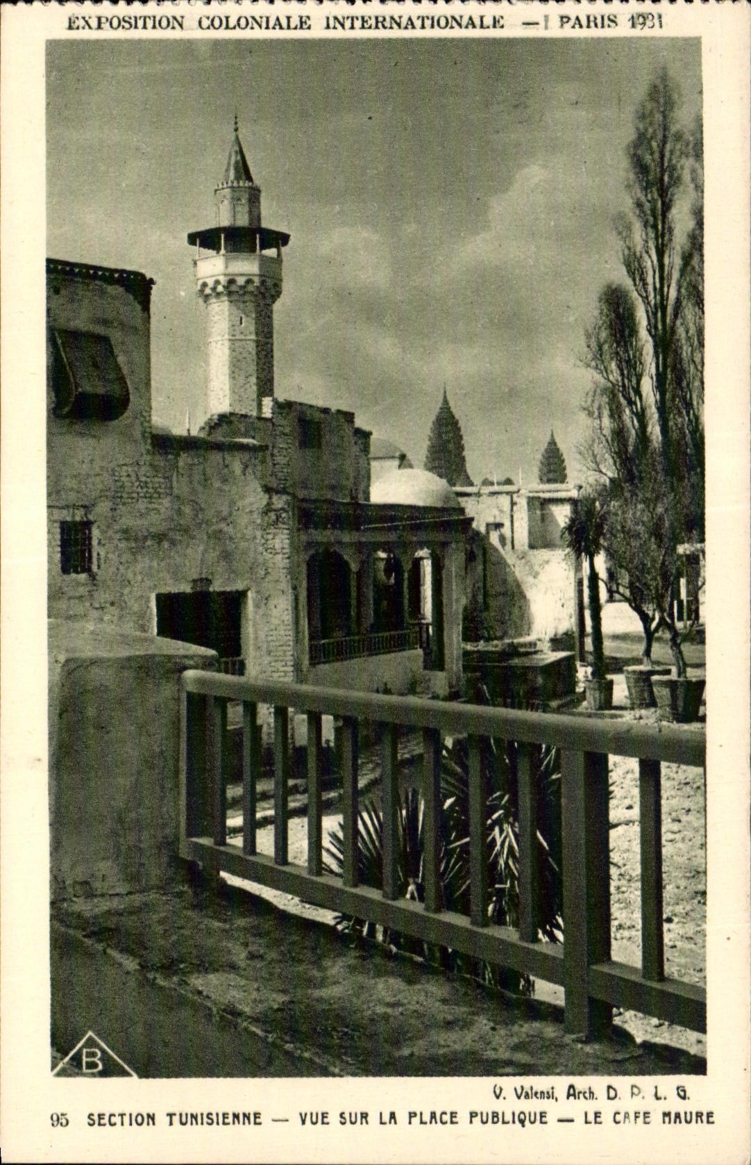 CPA Exposition coloniale internationale Paris 1931 Section Tunisienne Vue Sur La Place Publique La Cafe Maure