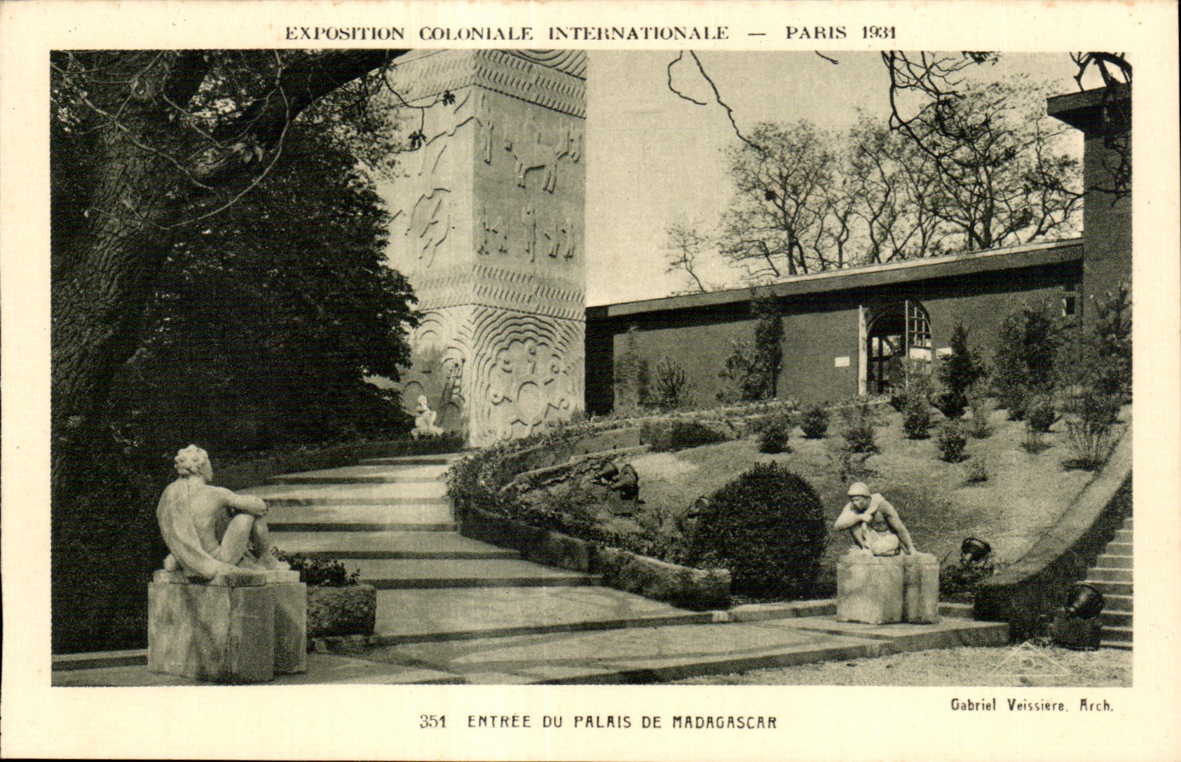 CPA Exposition coloniale internationale Paris 1931 Entree Du Palais De Nadagascar