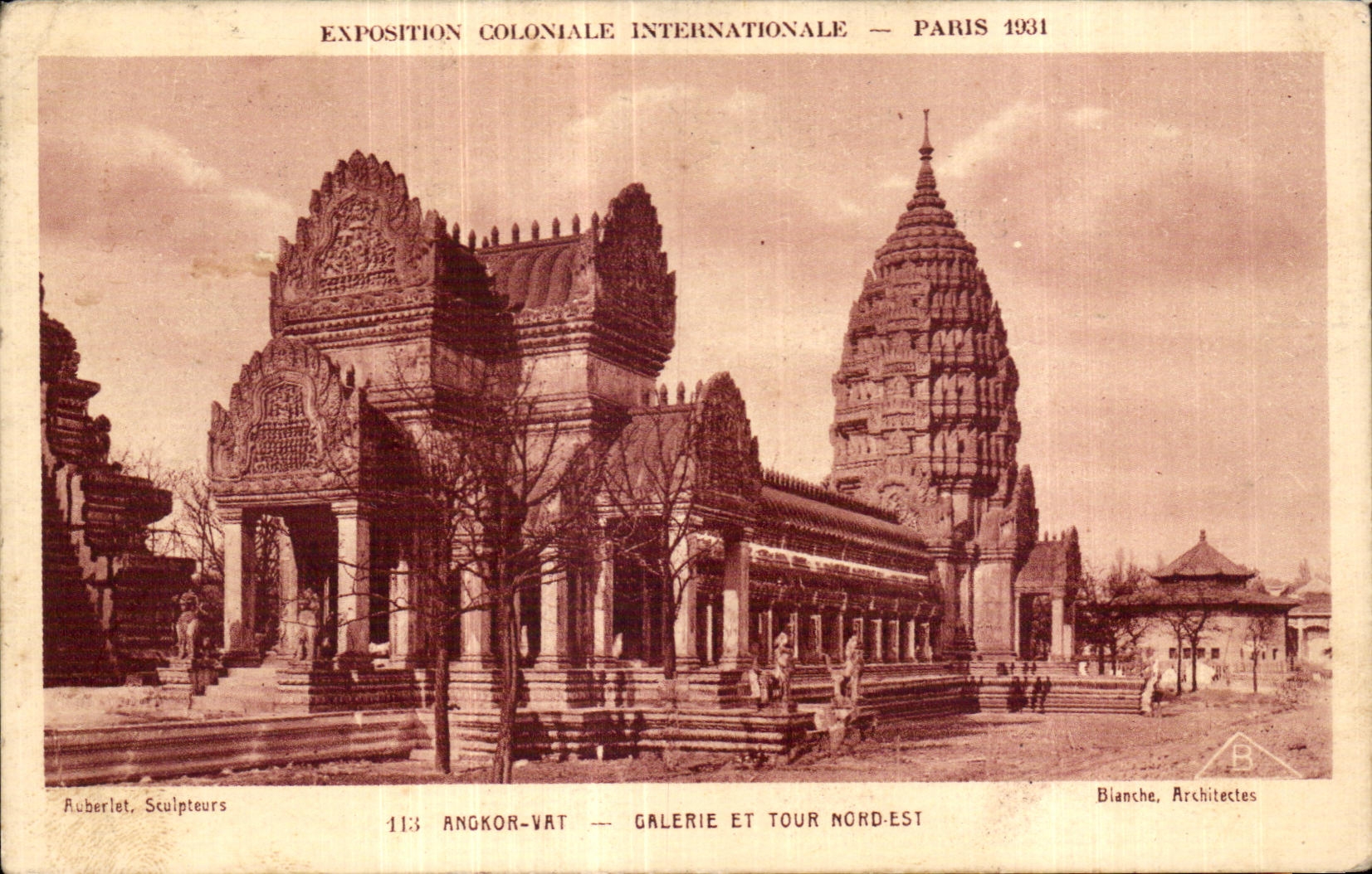 CPA Exposition Coloniale Internationale De Paris angkor vat galerie et tour nord est