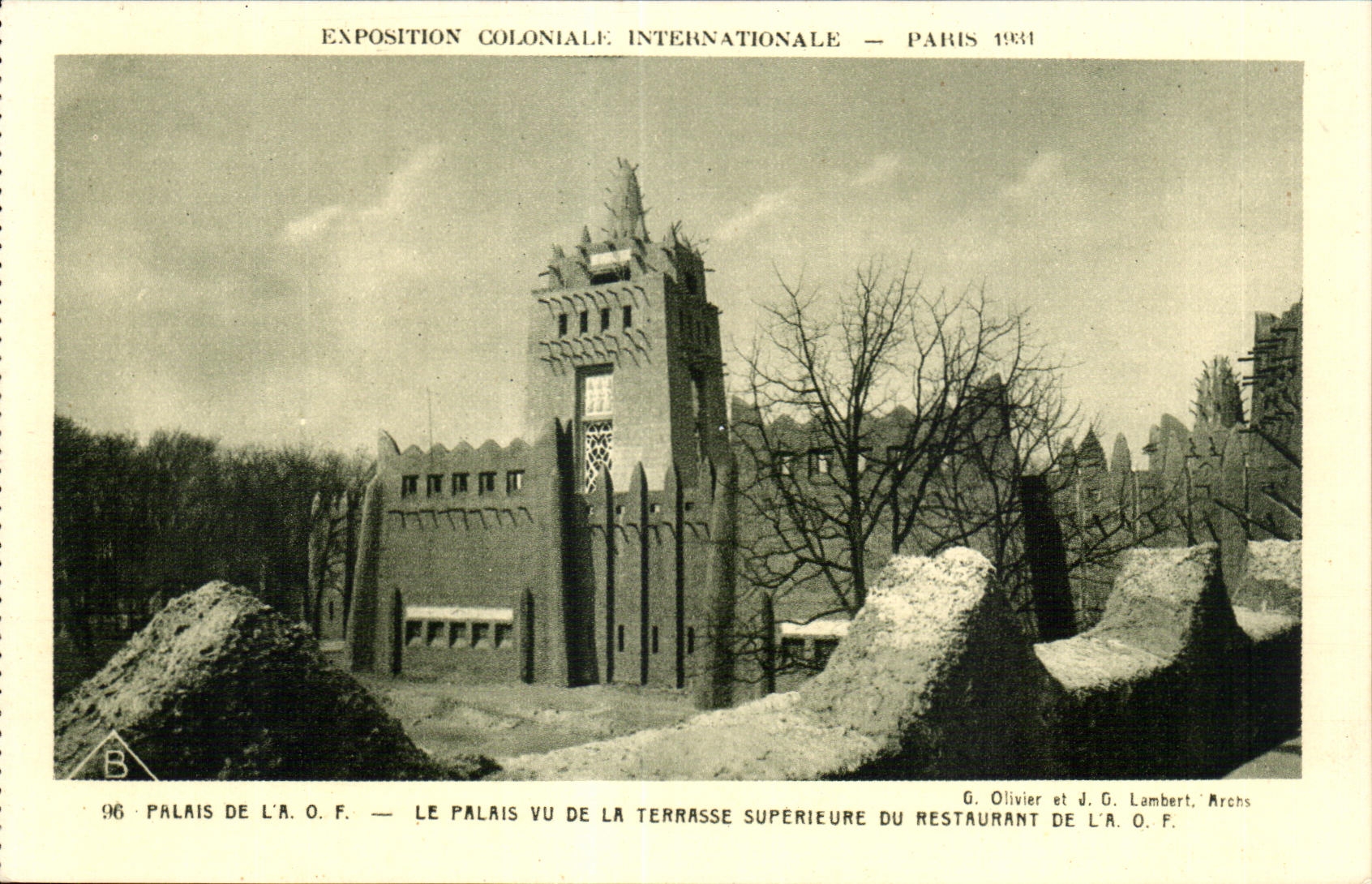CPA - Exposition Coloniale Internationale - Paris 1931 Palais de l A O F - Le Plais vu de la Terrasse Superieure du Res