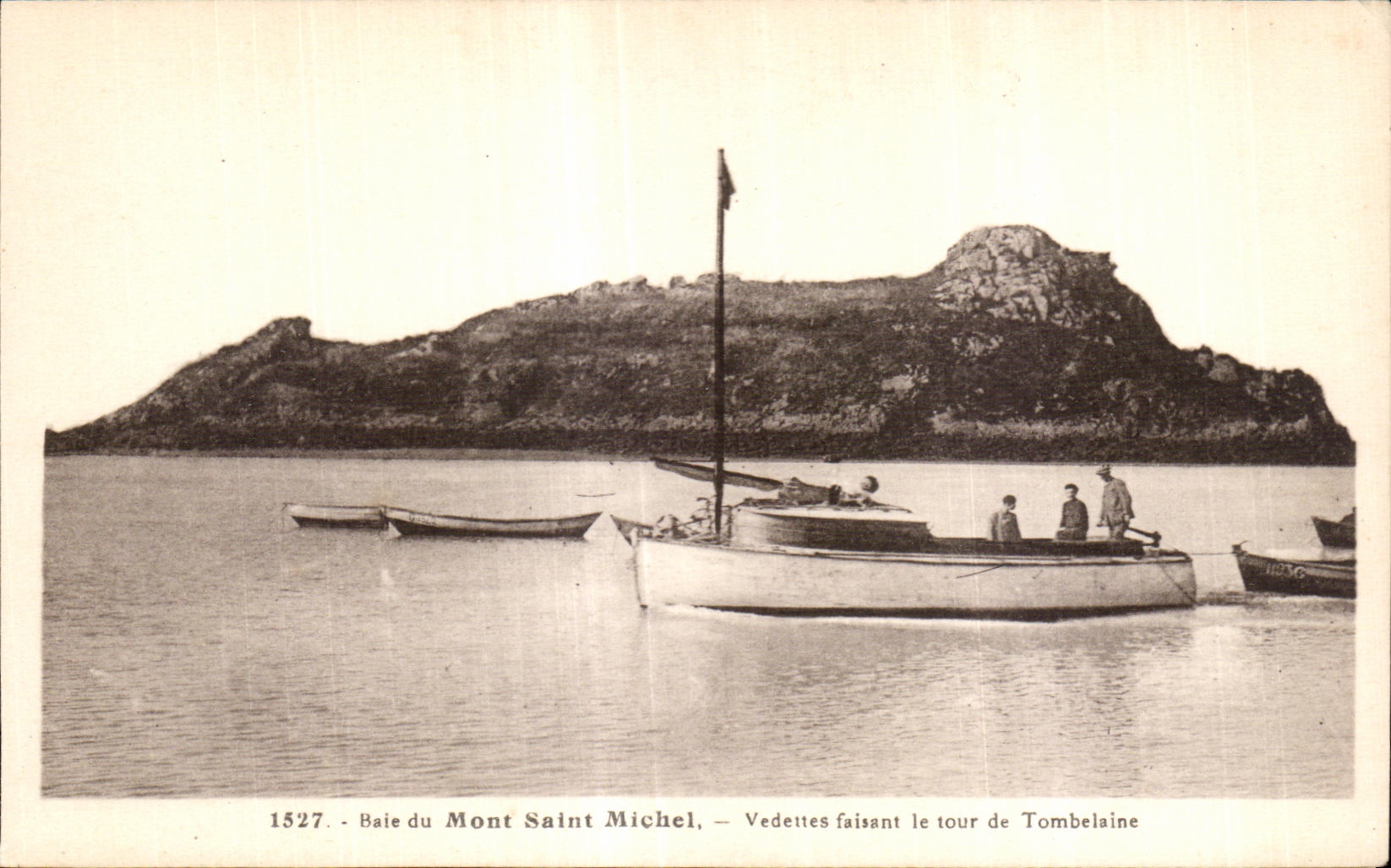CPA Baie du mont saint michel vedettes faisant le tour de tombelaine