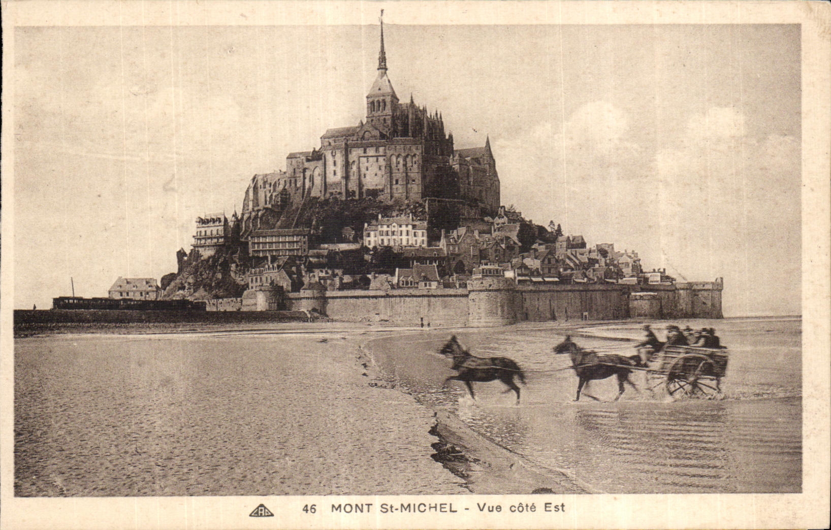 CPA Le mont saint michel Vue cote est