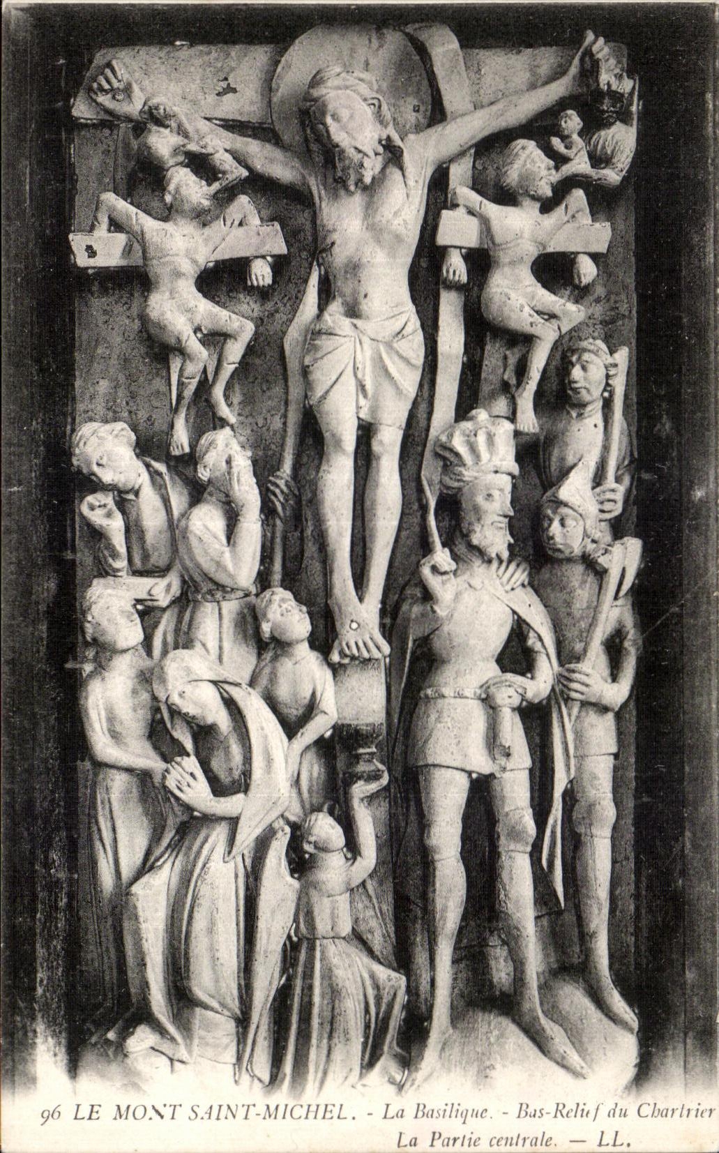 CPA Le mont saint michel La basilique bas relief du chartrier la partie centrale