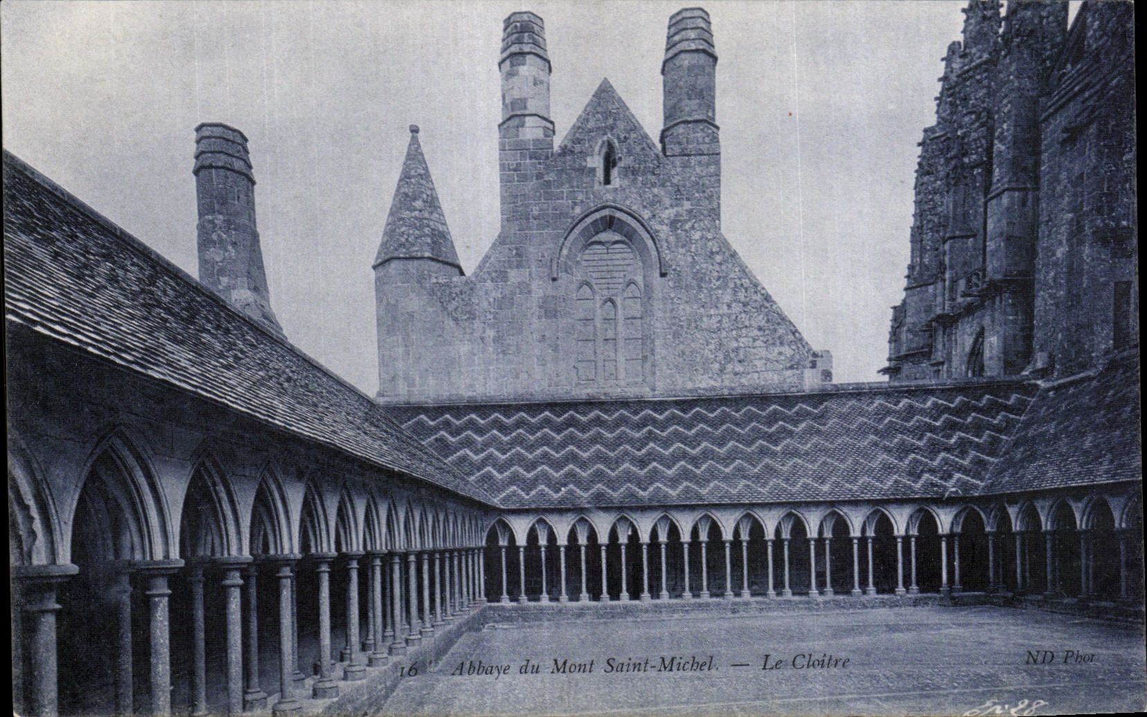 CPA Abbaye du ment saint michel Le cloitre