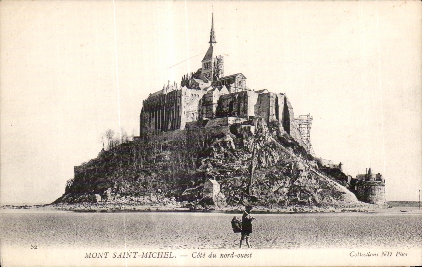 CPA Mont saint michel Cote du nord ouest Pecheur