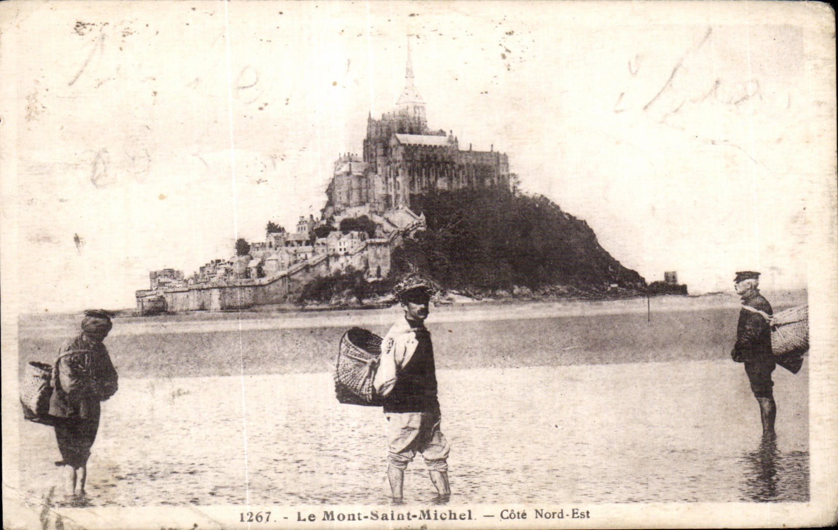 CPA Le mont sain michel Cote nord est pecheurs 