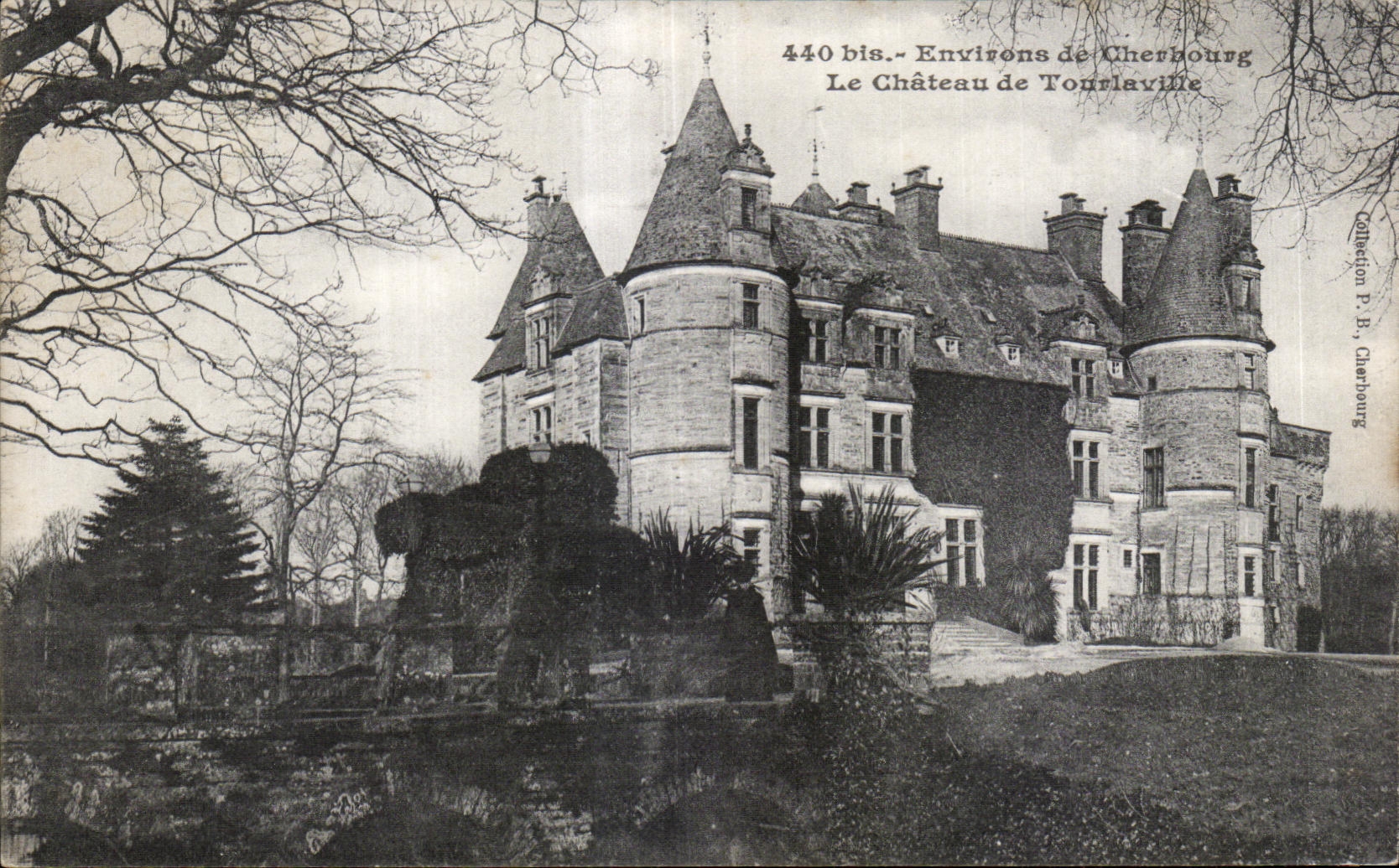 CPA environs de cherbourg le chateau de tourlaville