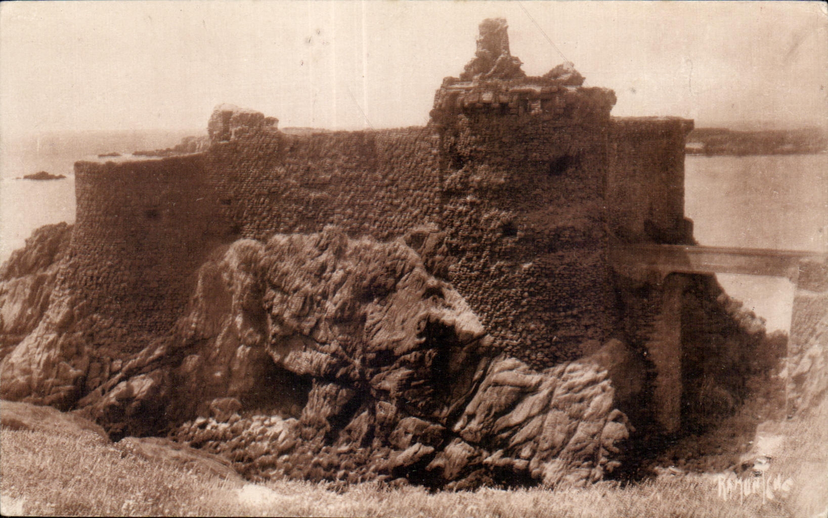CPA Ile D Yeu Vieaux Chateau de poitou