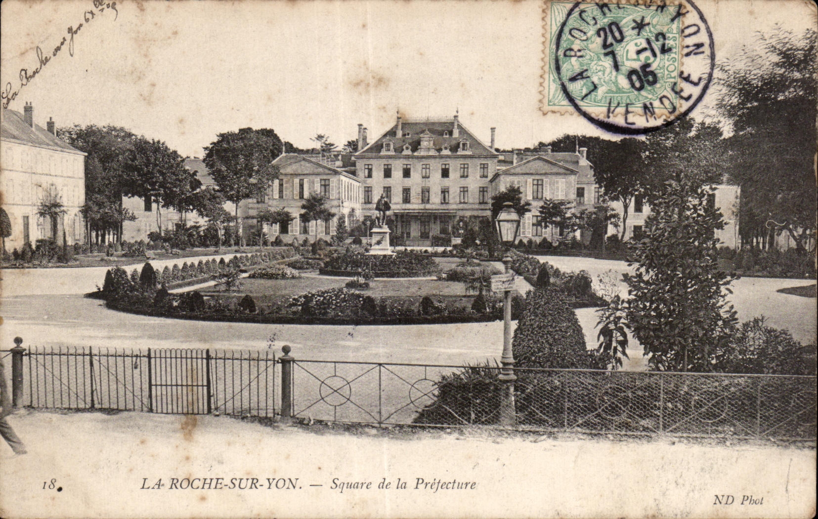 CPA the Rock On Public garden of the Prefecture