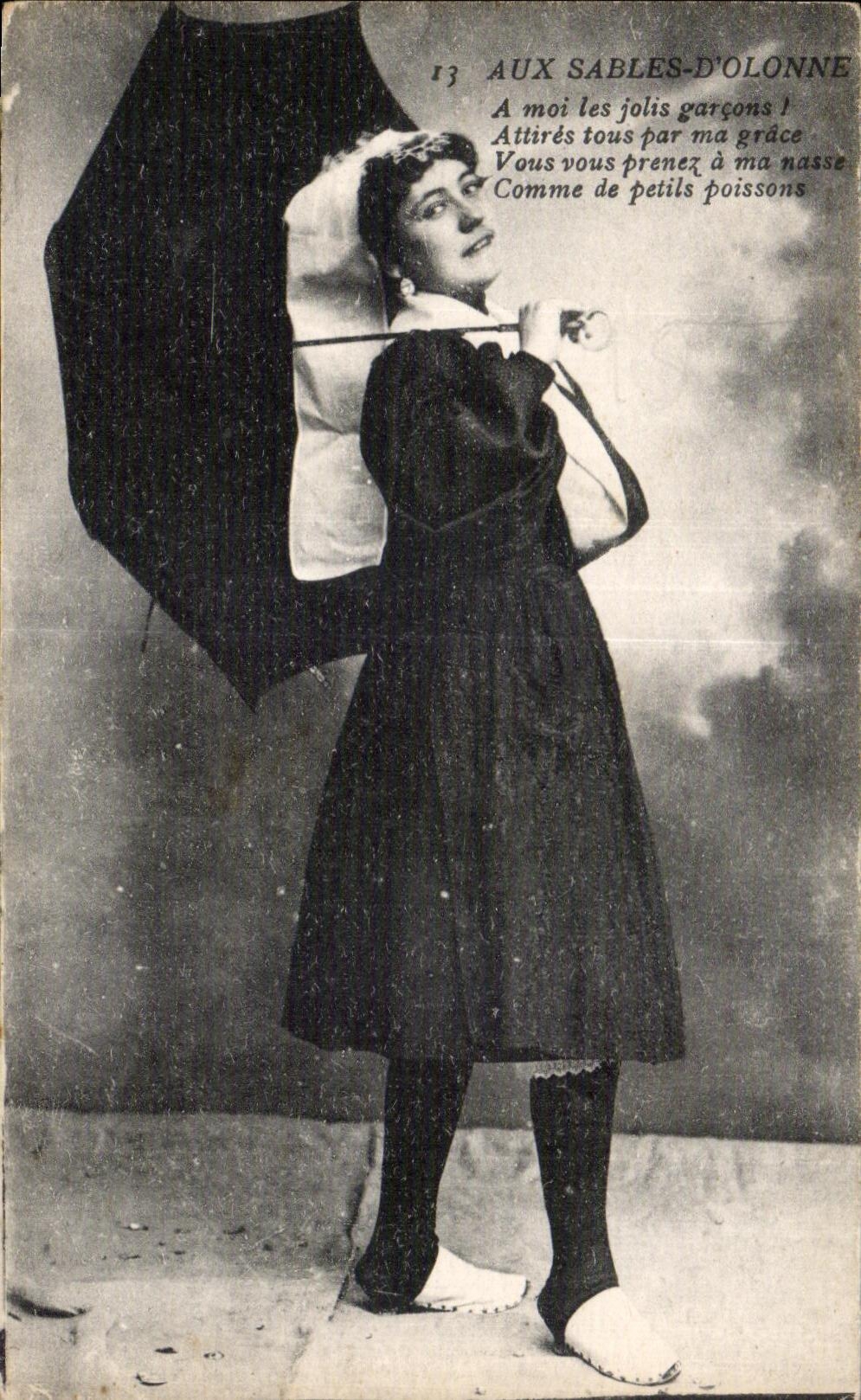 El olonne de las arenas de CPA tiene que yo los muchachos bonitos todos de los trajes por mi traje del folklore del gradce