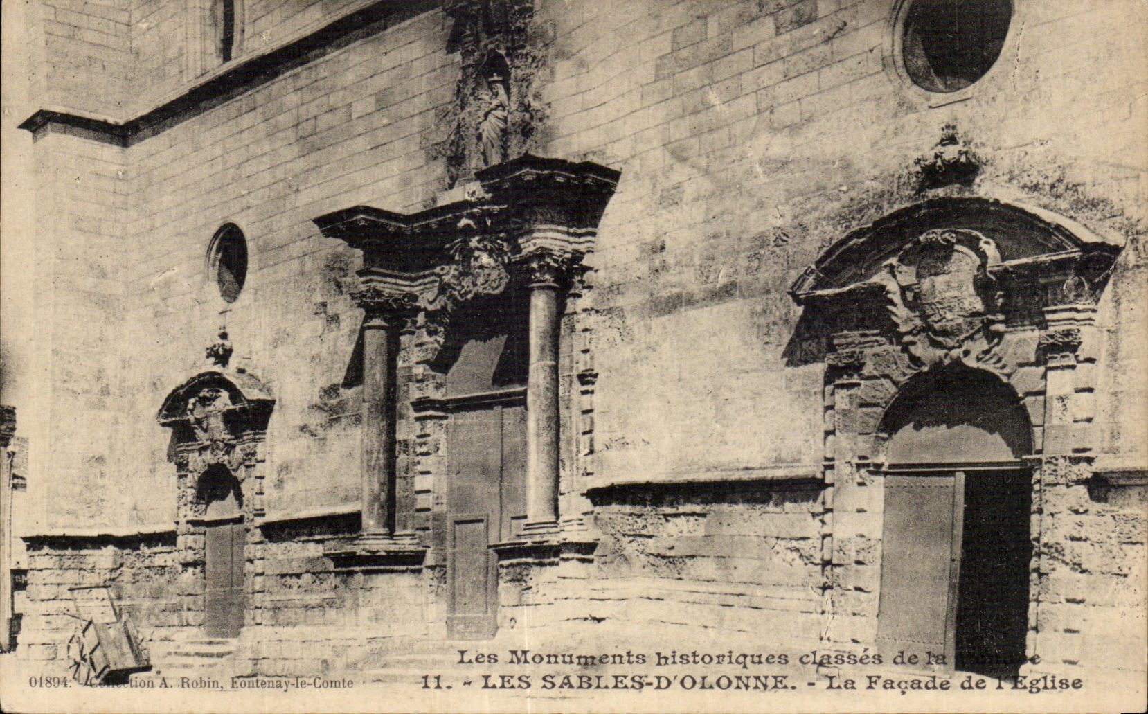 CPA enarena el olonne las clases del edificio historico del ataque frontal de la iglesia