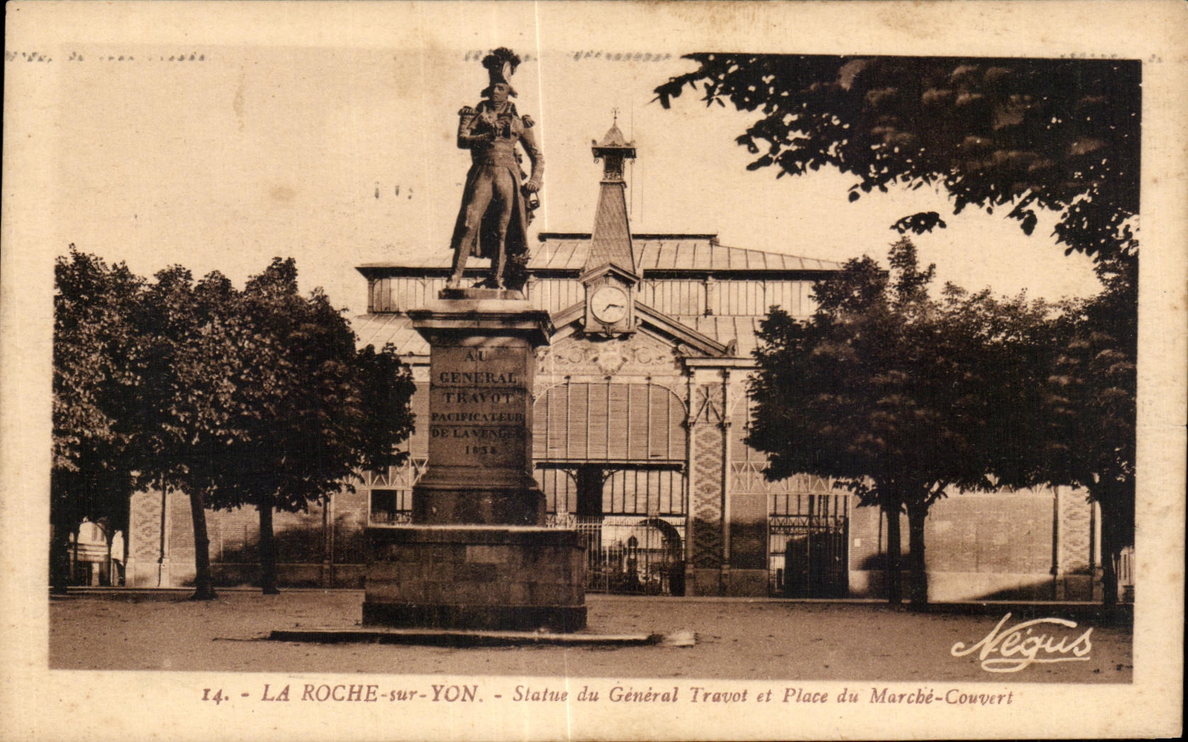 CPA the Rock on Yon Statue of General Travot and place of the market covered