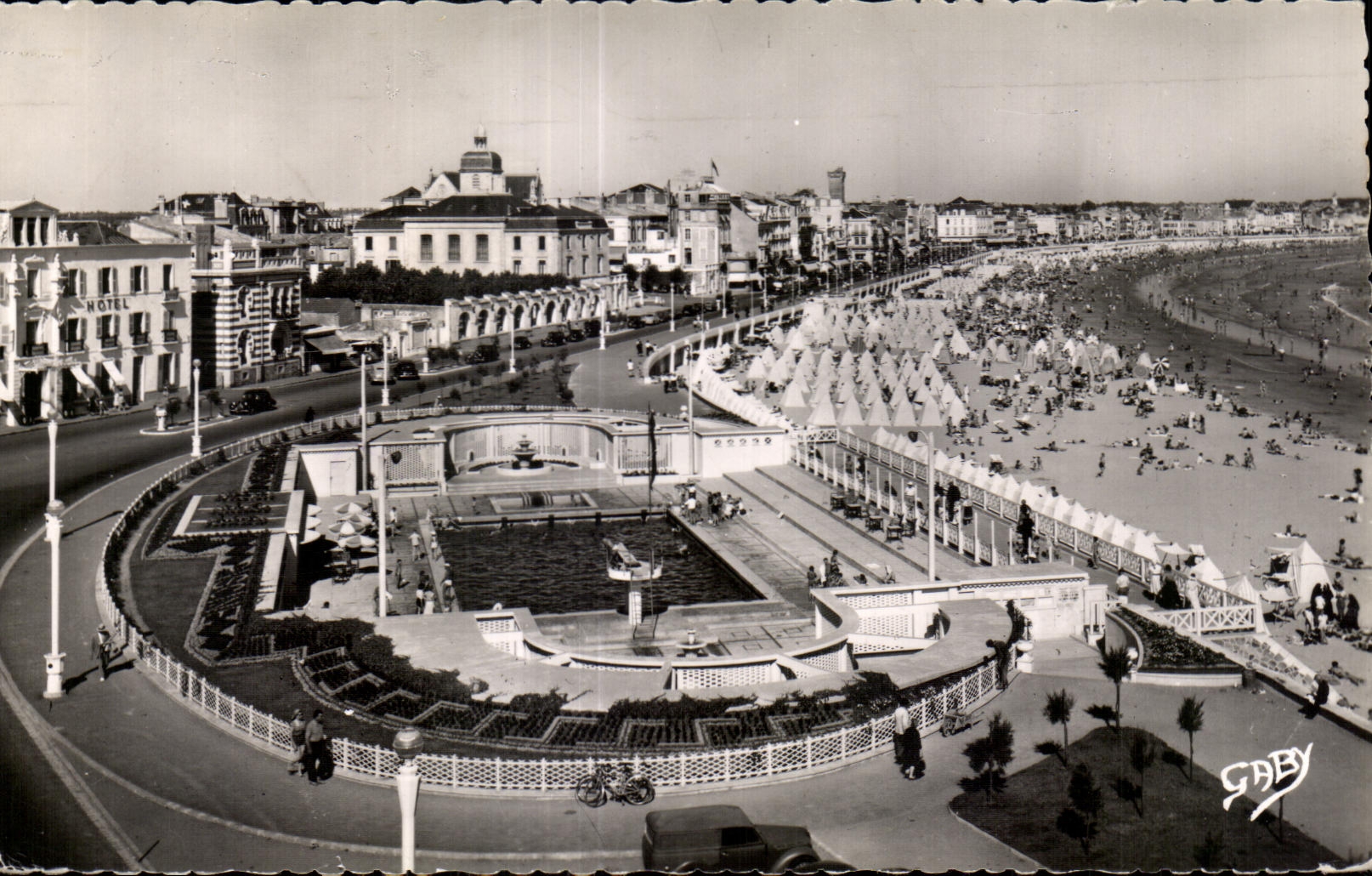 CPA sands Olonne the swimming pool