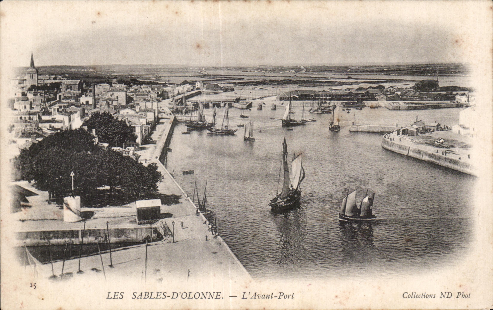 CPA sands Olonne before port