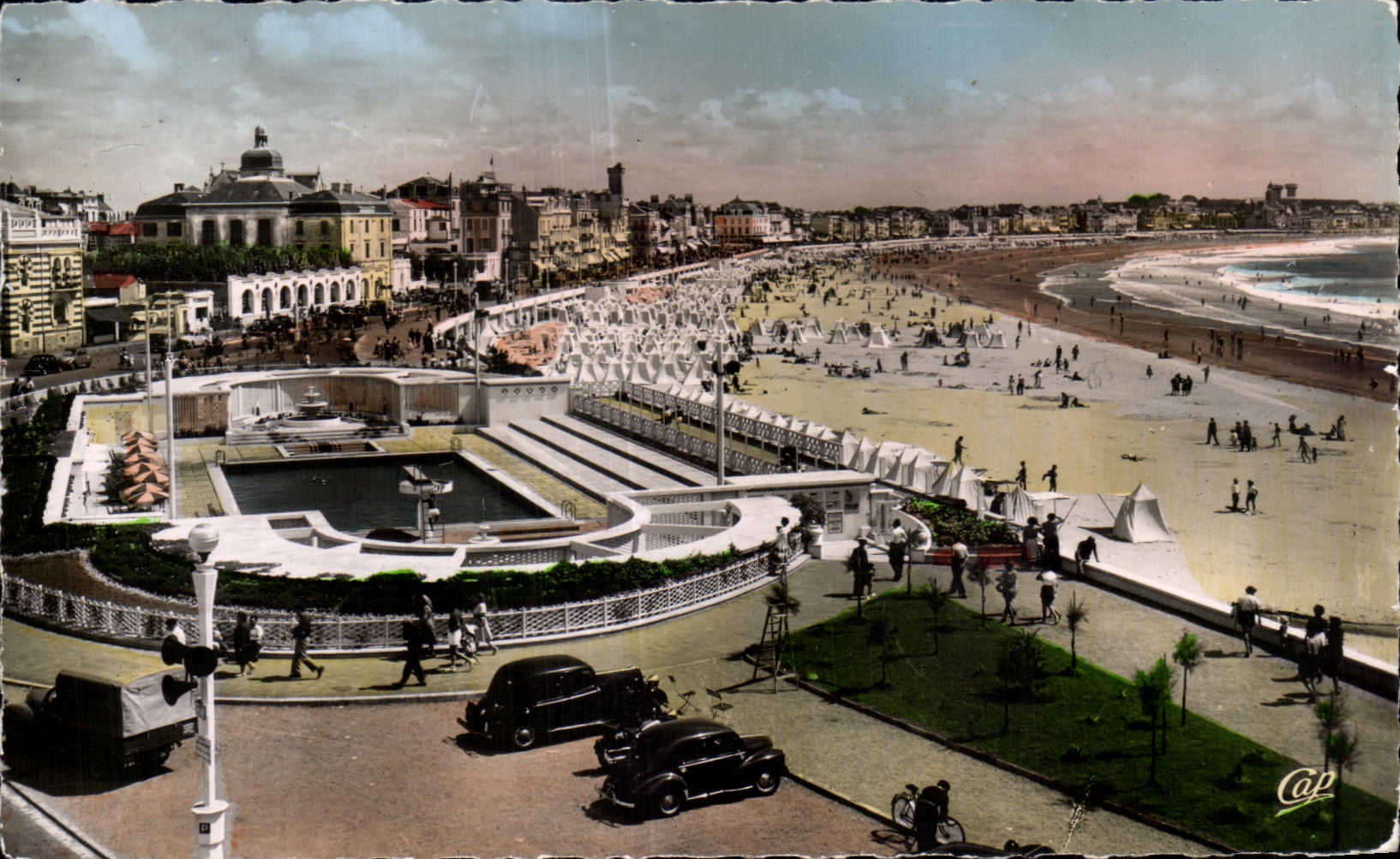 CPA sands Olonne seen on the embankment and the swimming pool