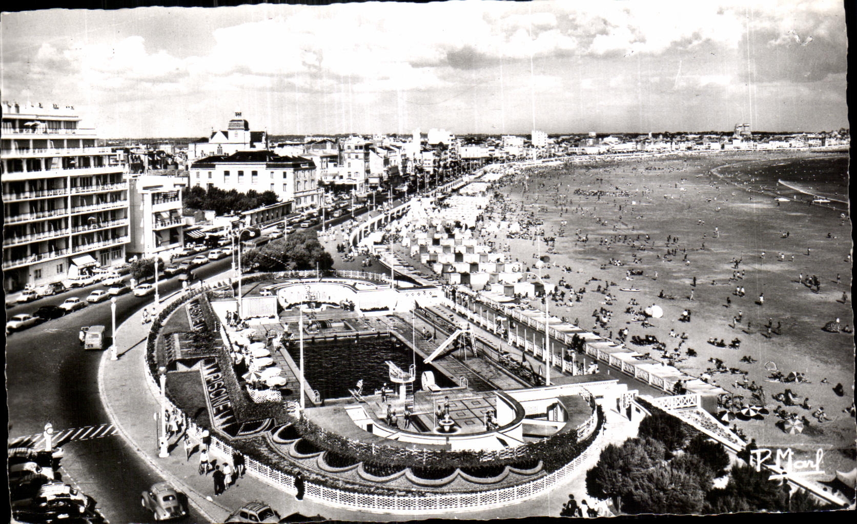CPA sands Olonne the swimming pool and the beach