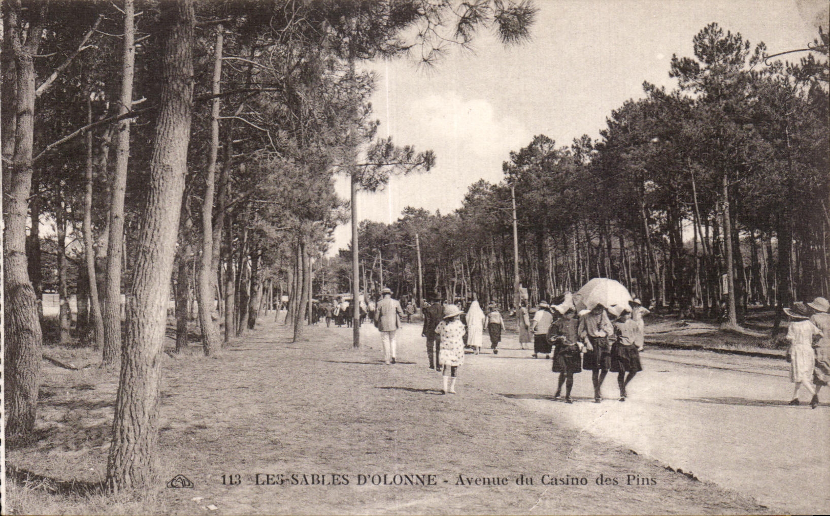 CPA sands Olonne avenue of the casino of the pines