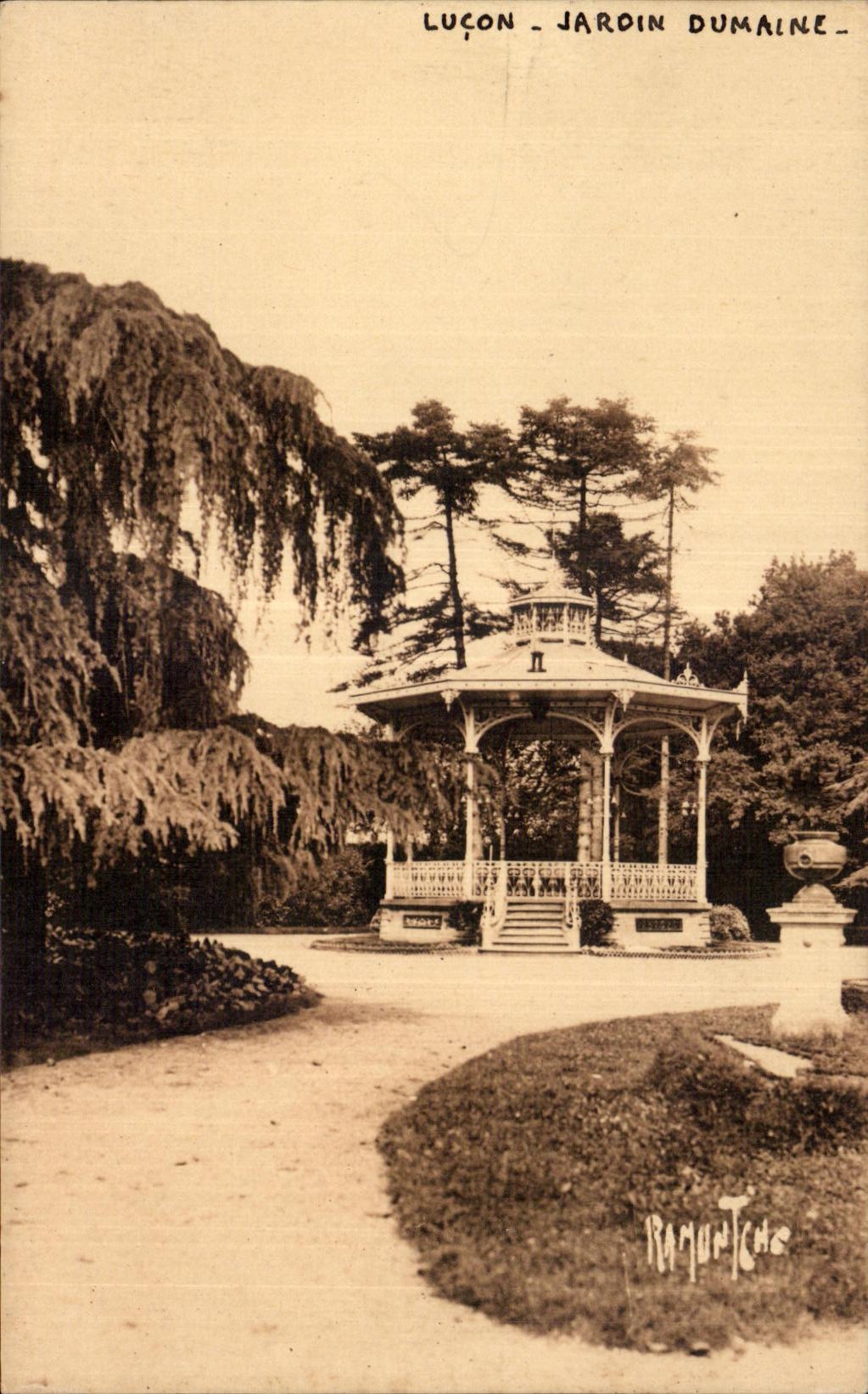 CPA Lucon jardin Dumaine