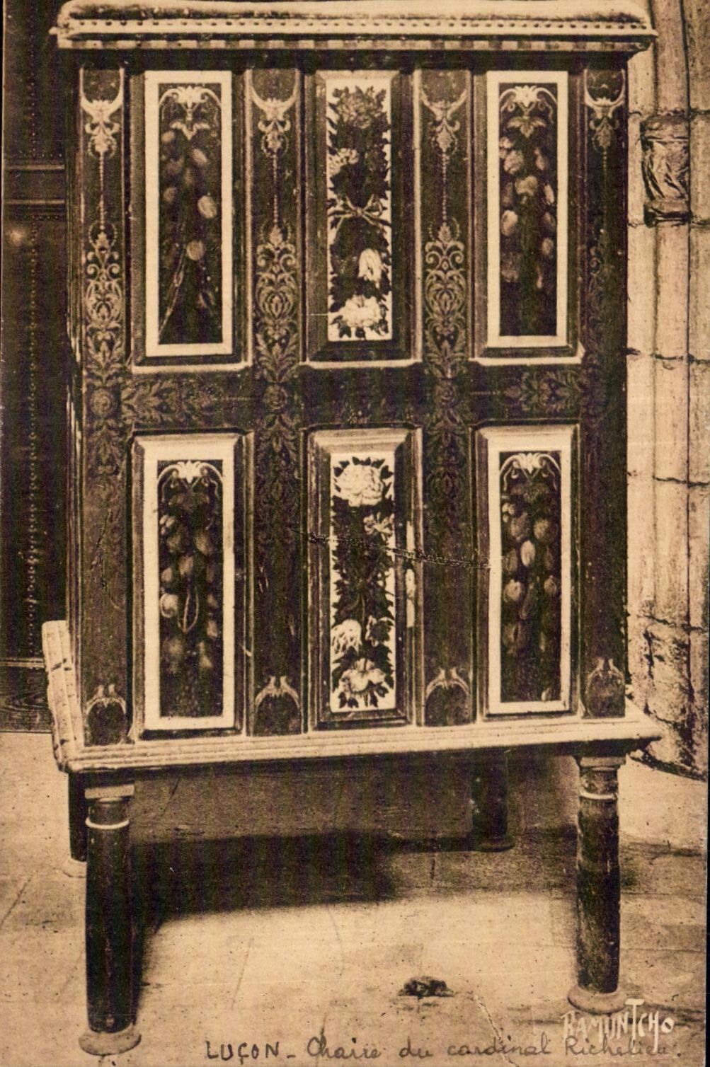 CPA Cathedrale de Lucon chaire du cardinal richelieu