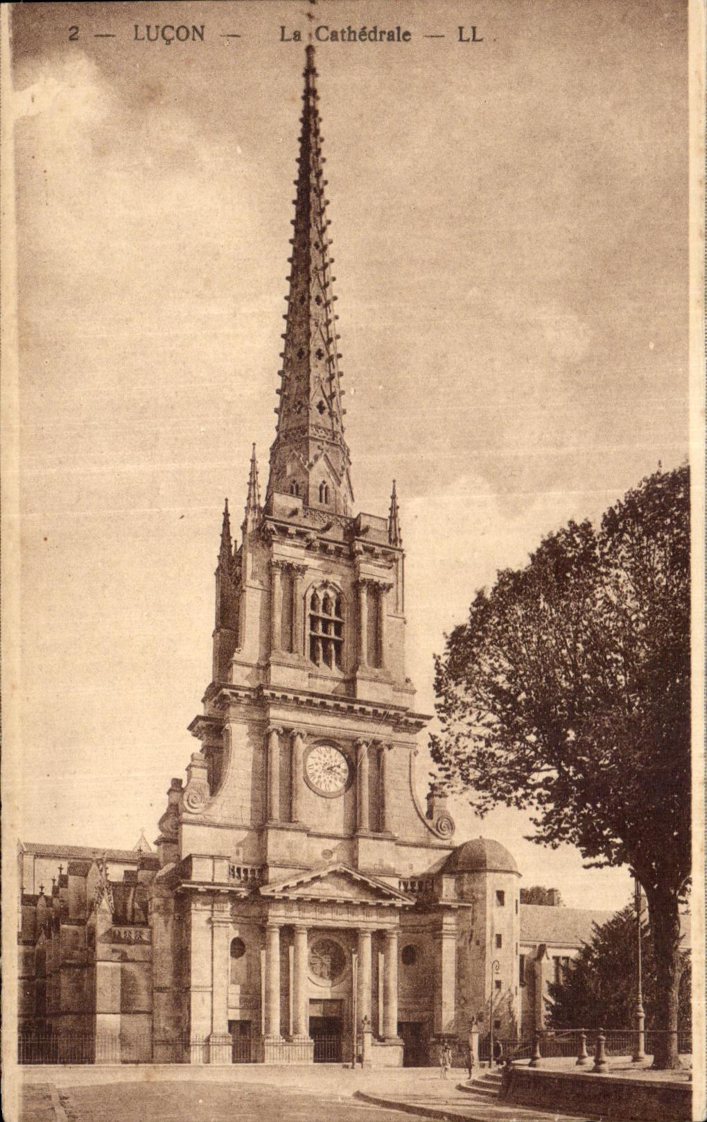CPA Lucon la catherale