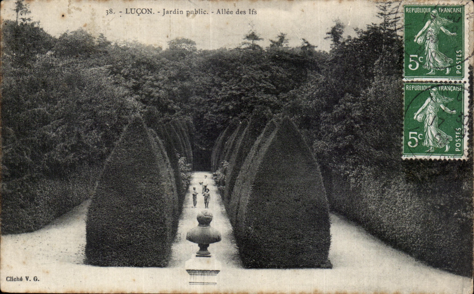 CPA Lucon jardin public allee ifs