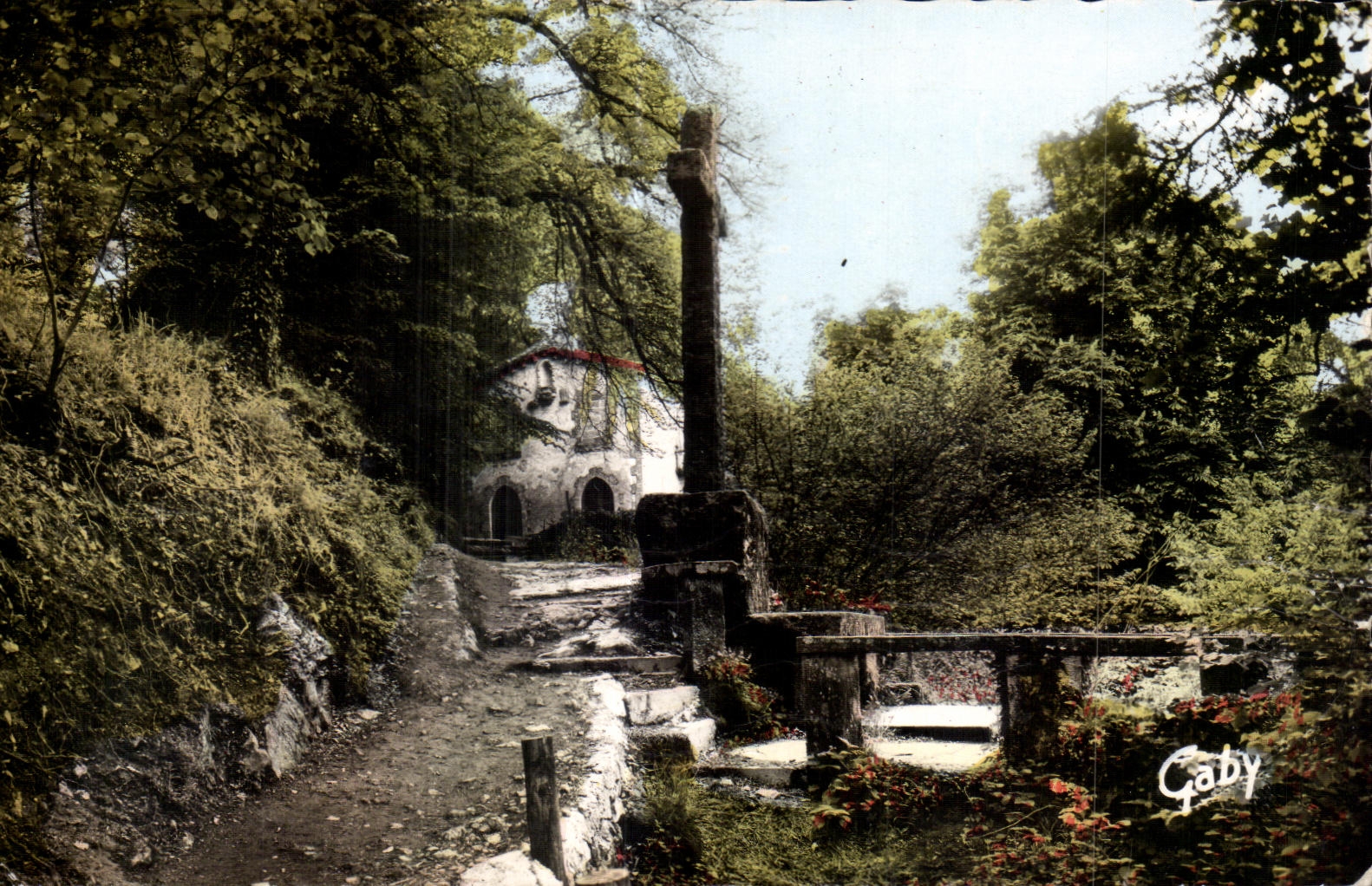CPA Mervent vendee la chapelle et la croix du pere montfort