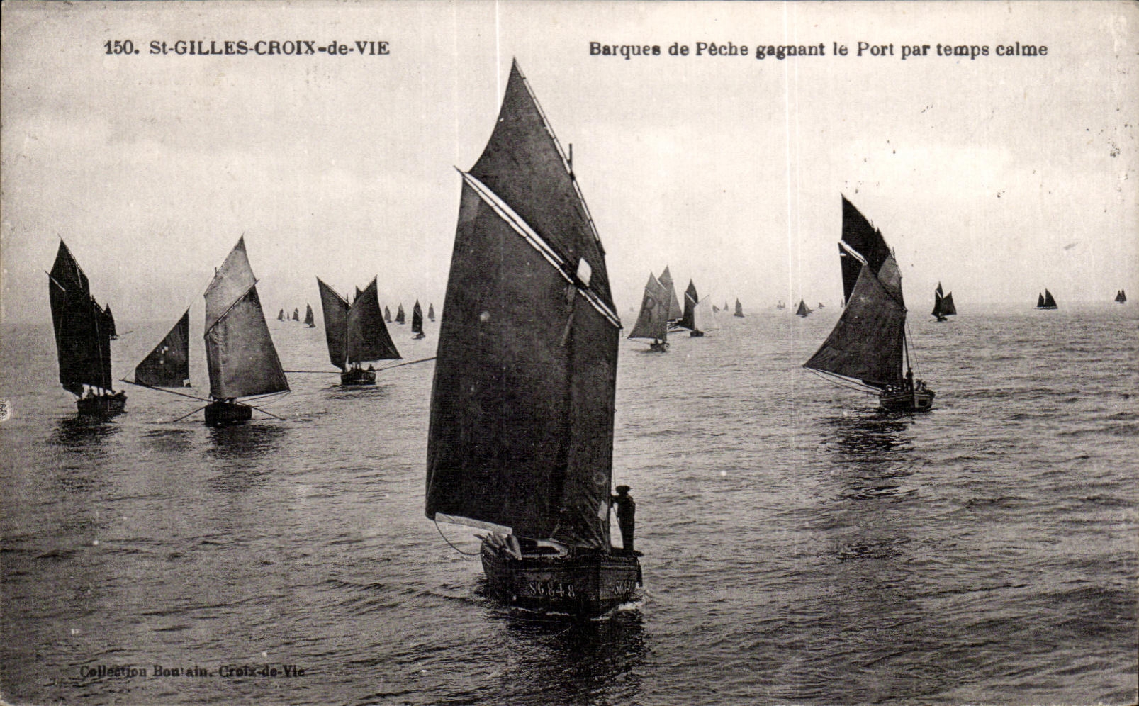 CPA St Gilles Croix de Vie Barques de Peche gagnant le Port par temps calme Bateaux