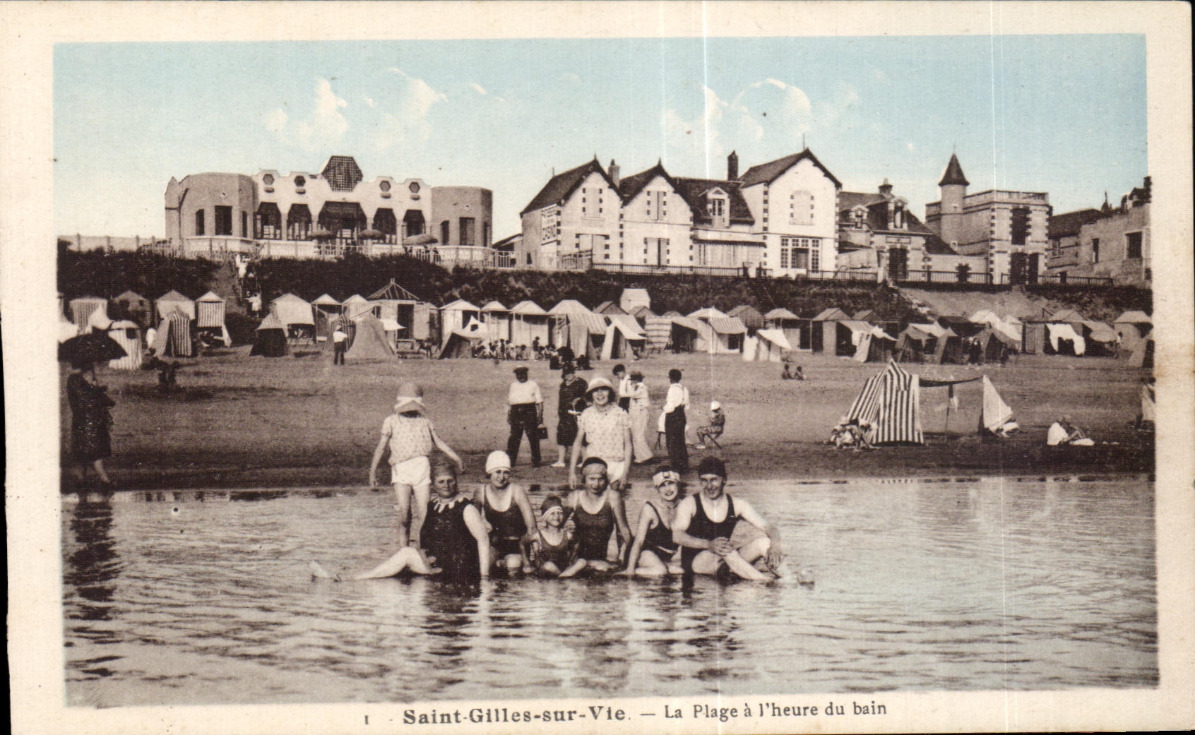 CPA Saint gilles sur vle la plage l heure du bain