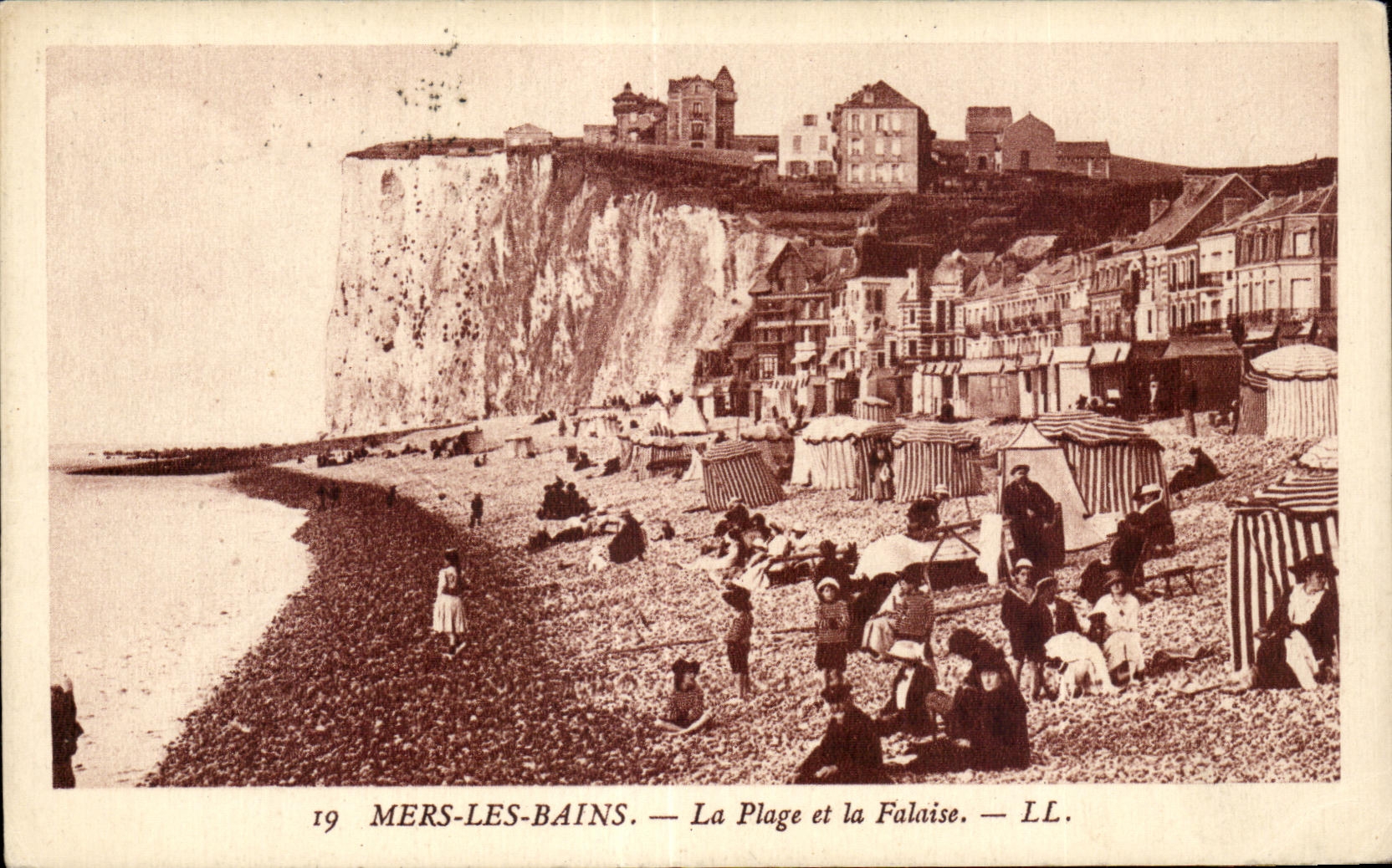 CPA Mers Les Bains La Plage et la Falaise