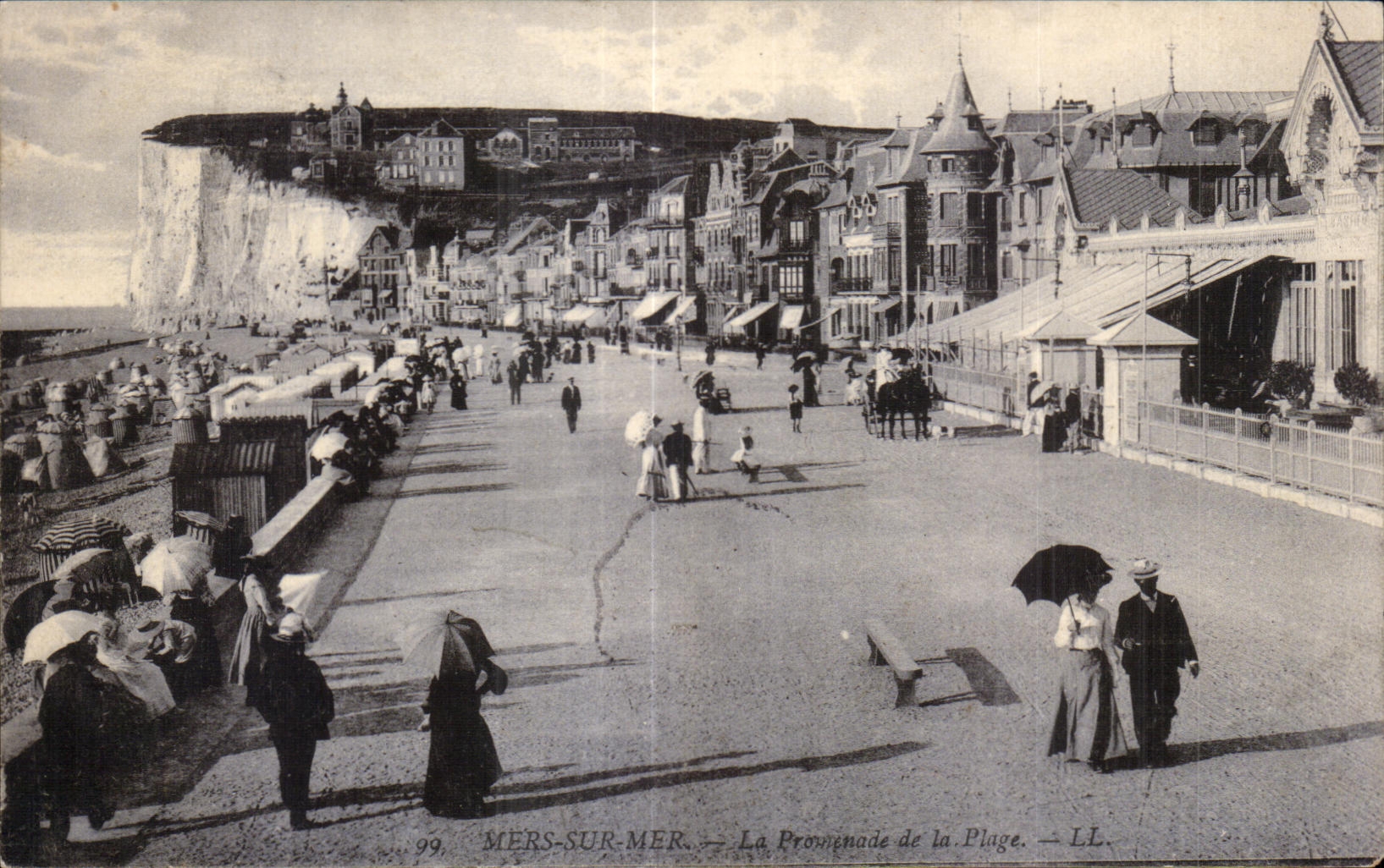CPA Mers Sur Mers La Promenade de la Plage