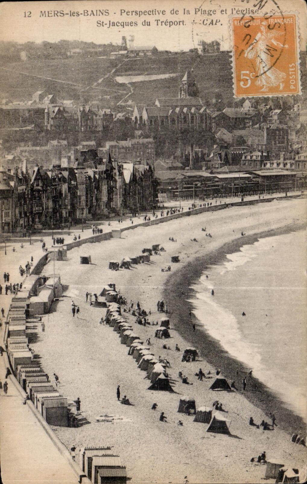 CPA Mers les Bains Perspective de la Plage et l eglise