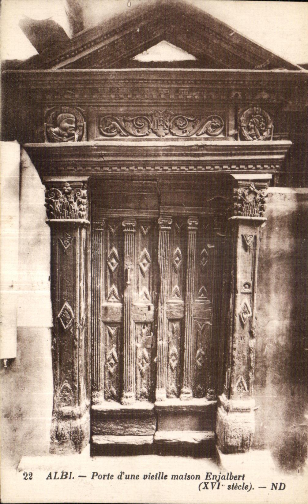 Puerta de CPA Albi una casa vieja de Enjalbert