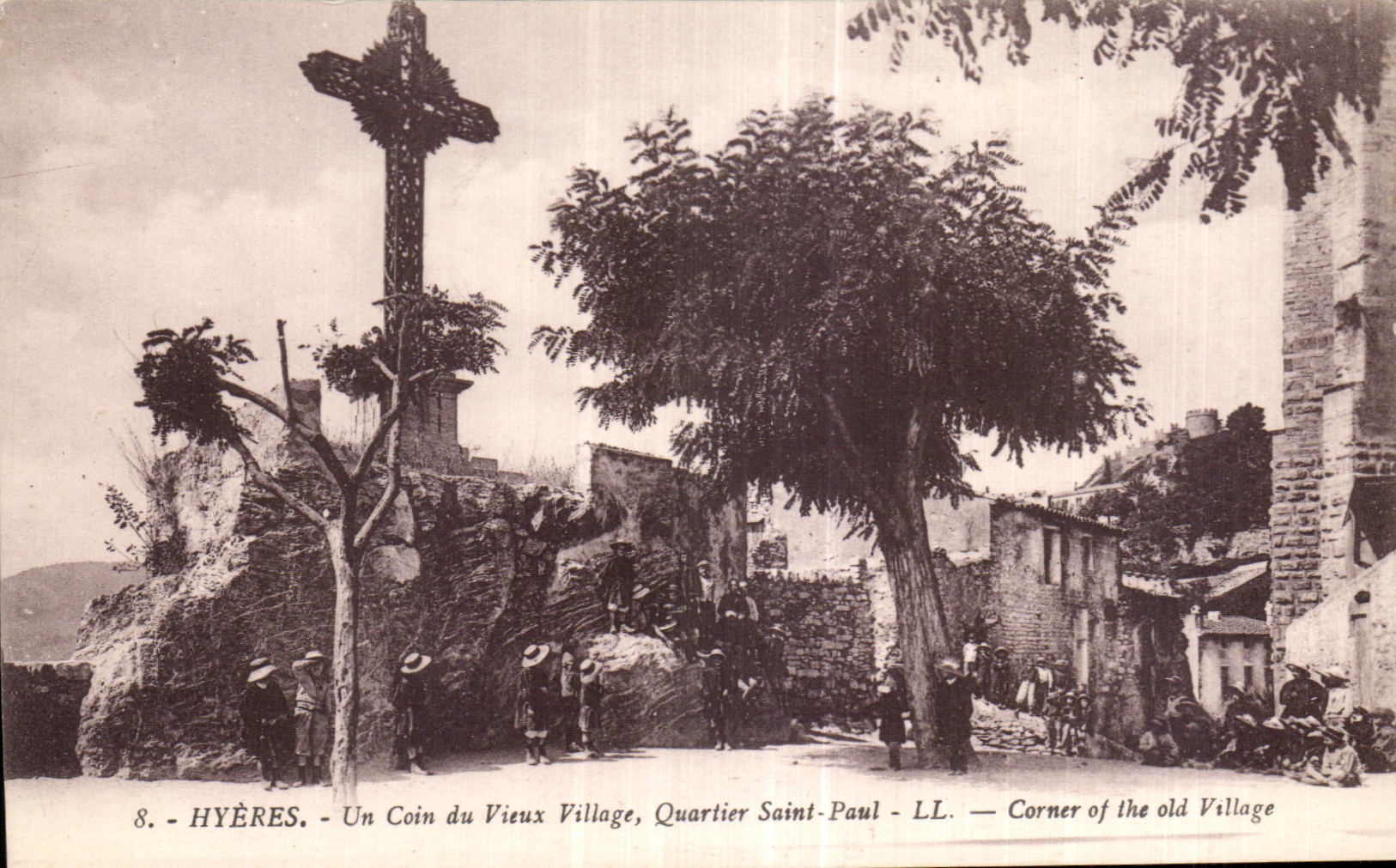 CPA Hyeres Un coin du Vieux Village Enfants