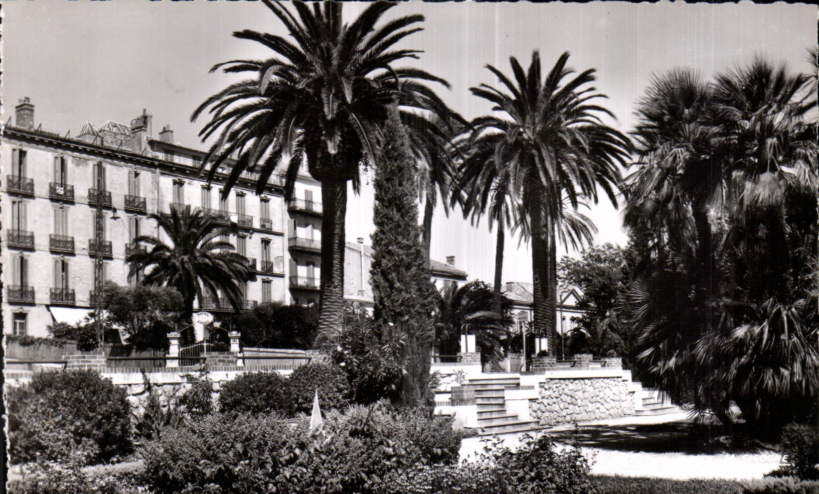 CPA Hyeres Var et ses Jardin