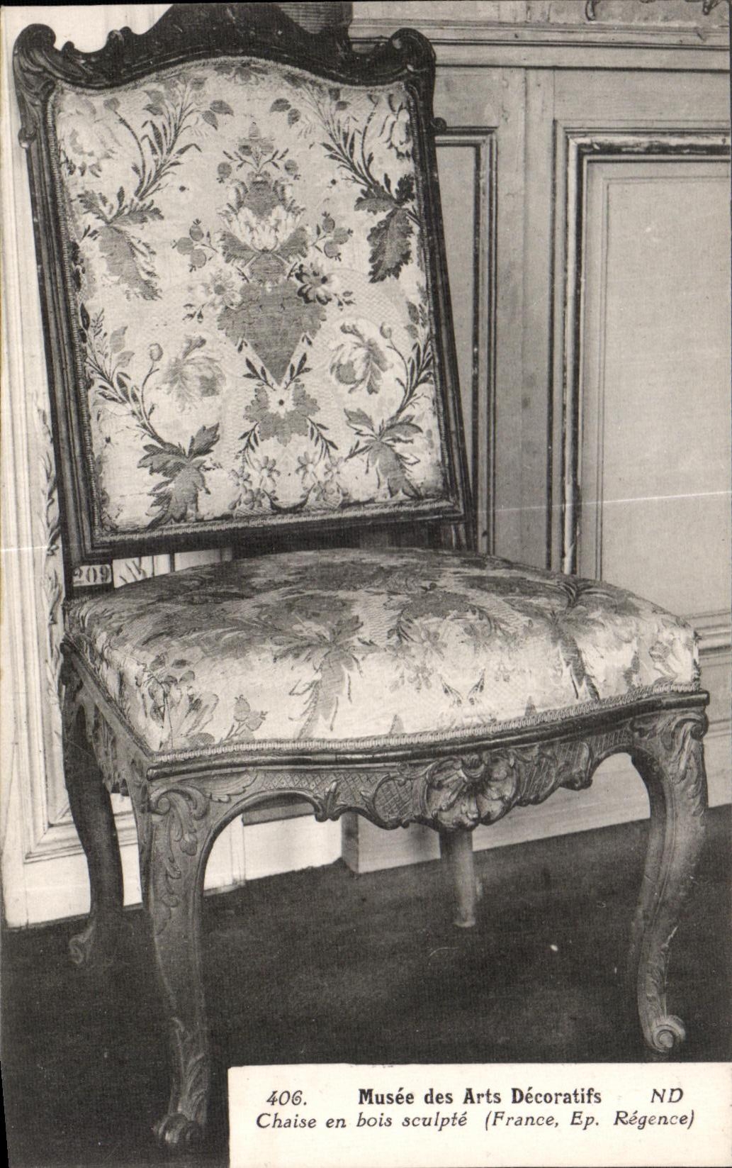 CPA Musee des Arts Decoratifs Chaise en bois sculpe