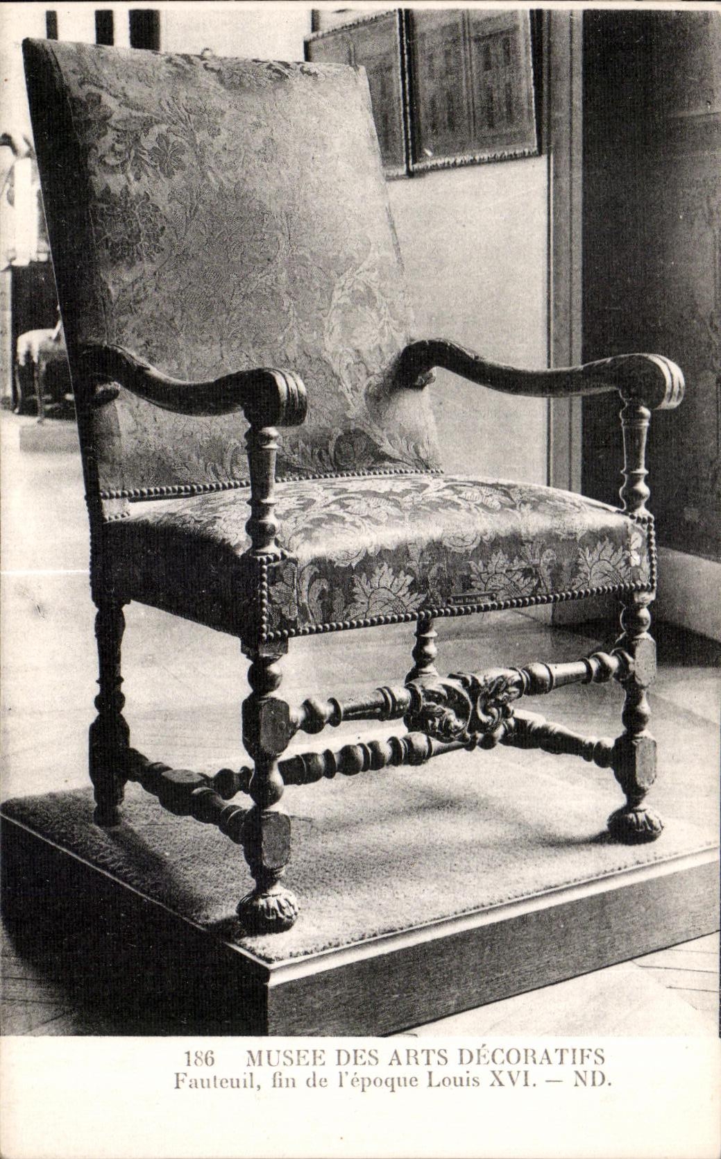 CPA Musee des Arts Decoratifs Console