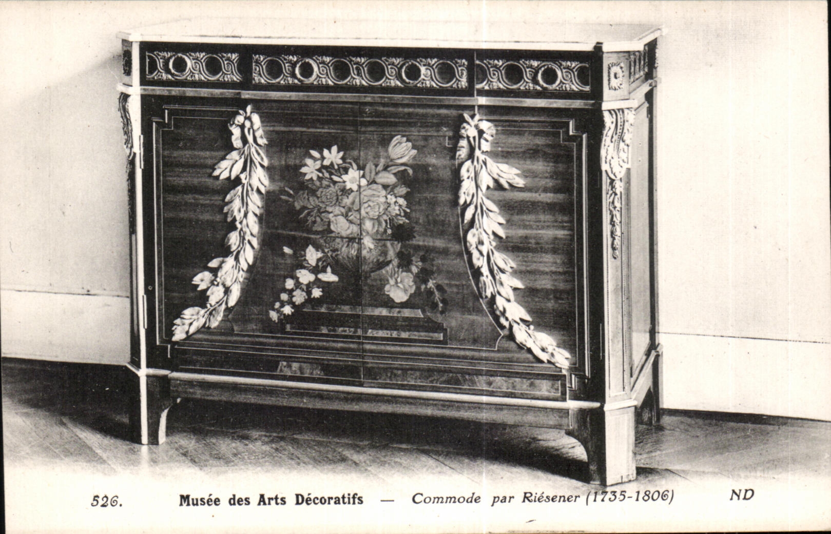 CPA Musee des Arts Decoratifs Commode par Riesener