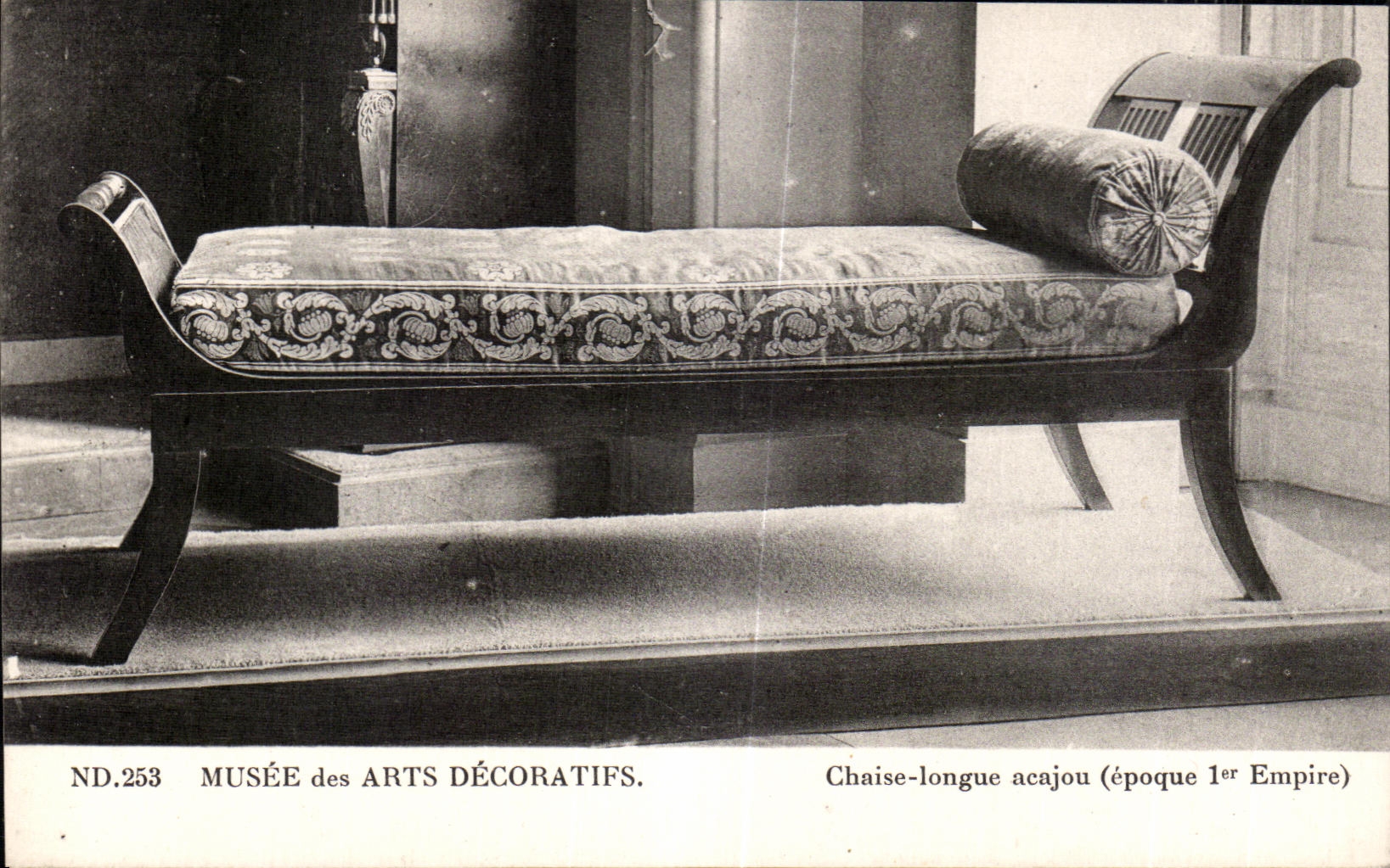 CPA Musee des Arts Decoratifs Chaise longue acajou